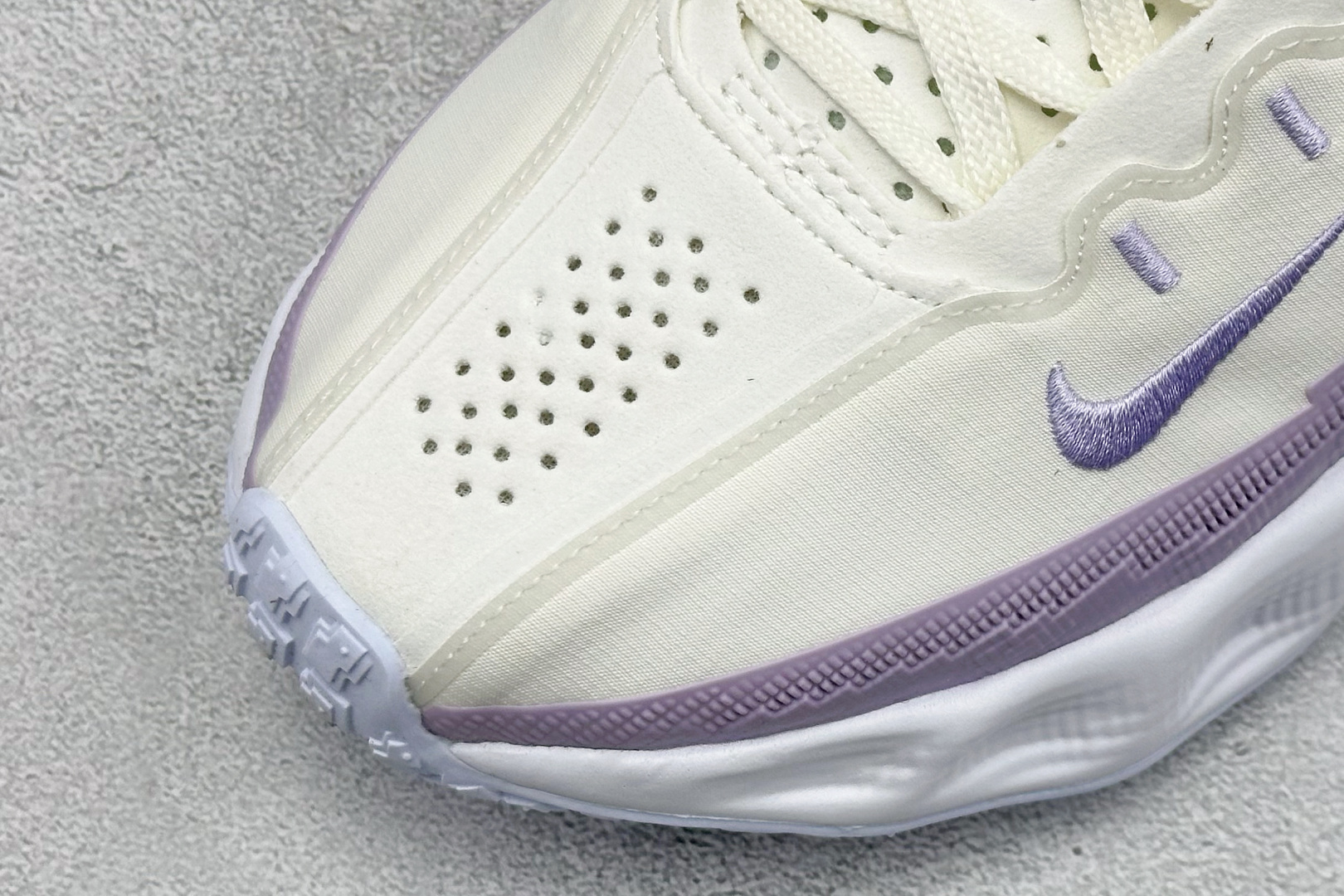 190 HYEIN SEO x Nike Ava Rover Ava Rover 联名鞋 HQ2863-300