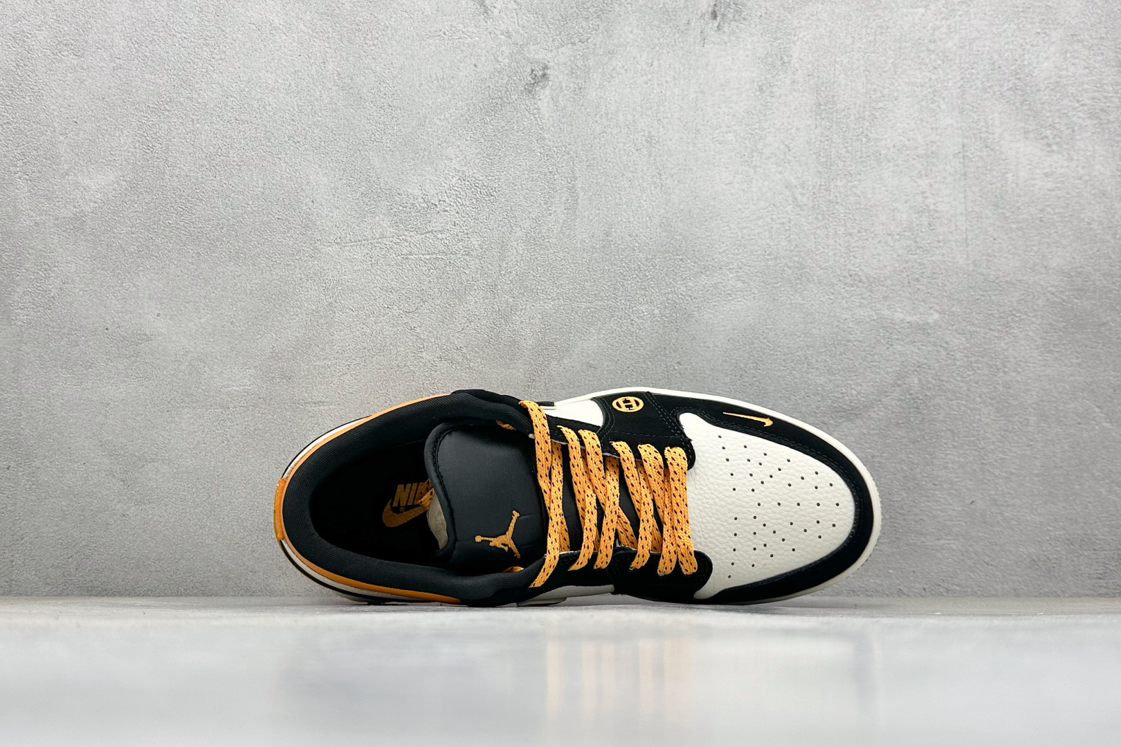280 Air Jordan 1 x HERMES 黑白黄小勾 LJ8888-004