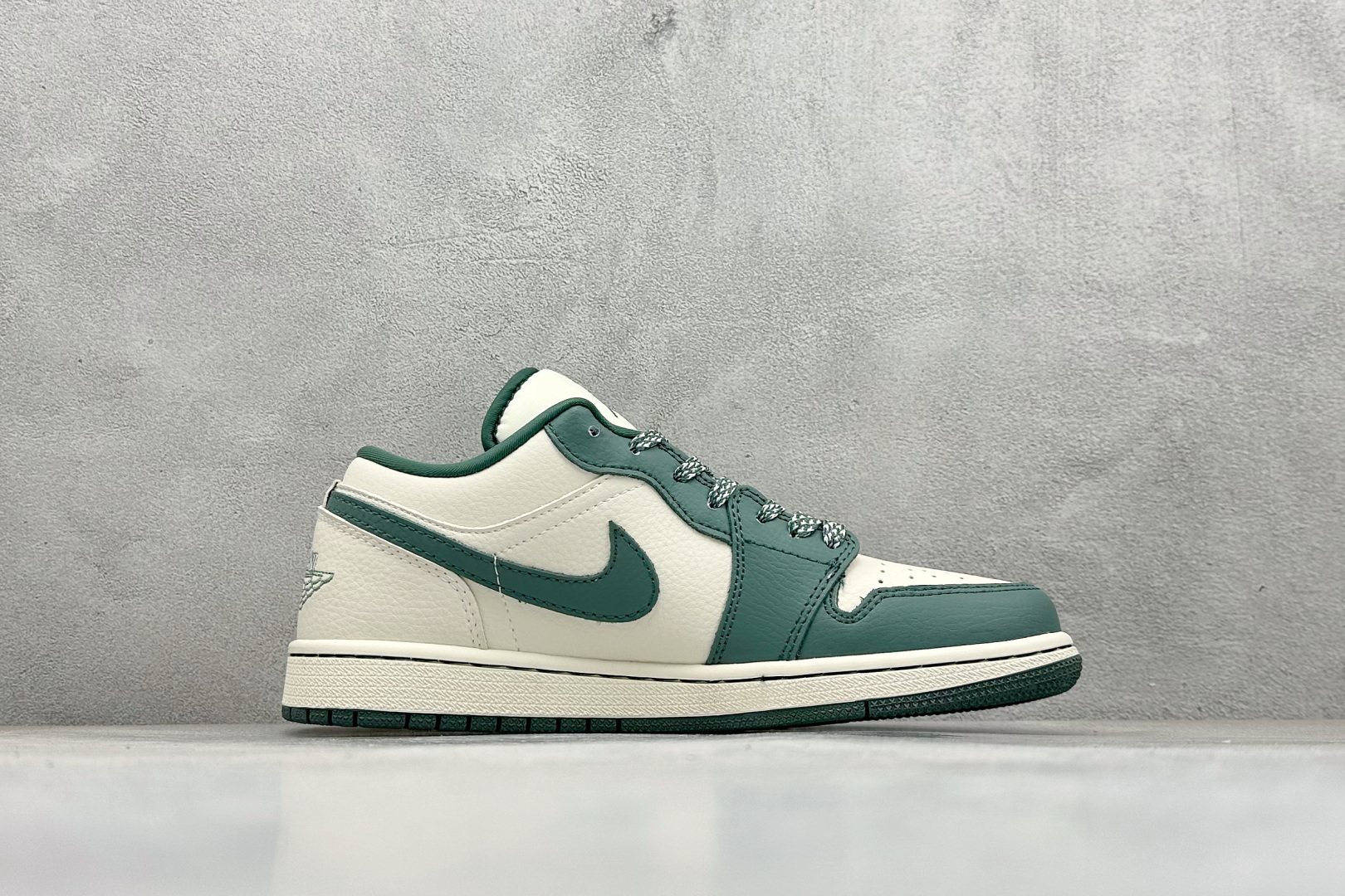 Air Jordan 1 x GUCCI 绿白小勾 QD1988-004