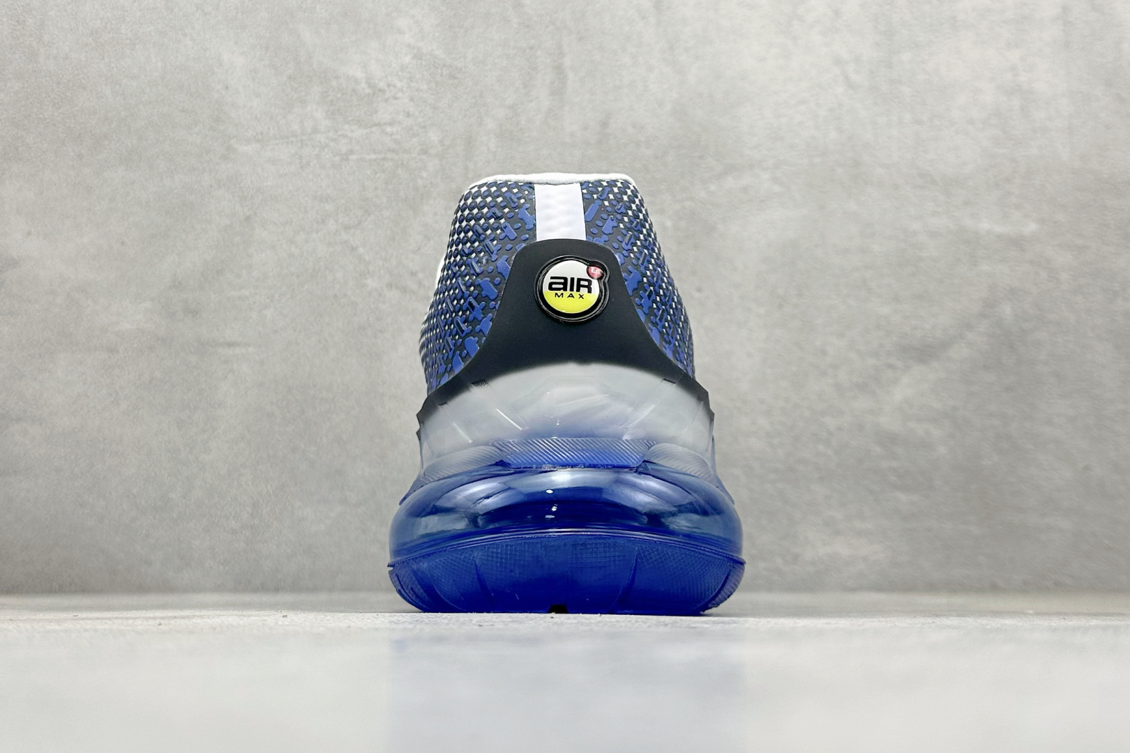 180 Nike Air Max Phoenix 复古子弹气垫运动跑步鞋 FZ5307-101