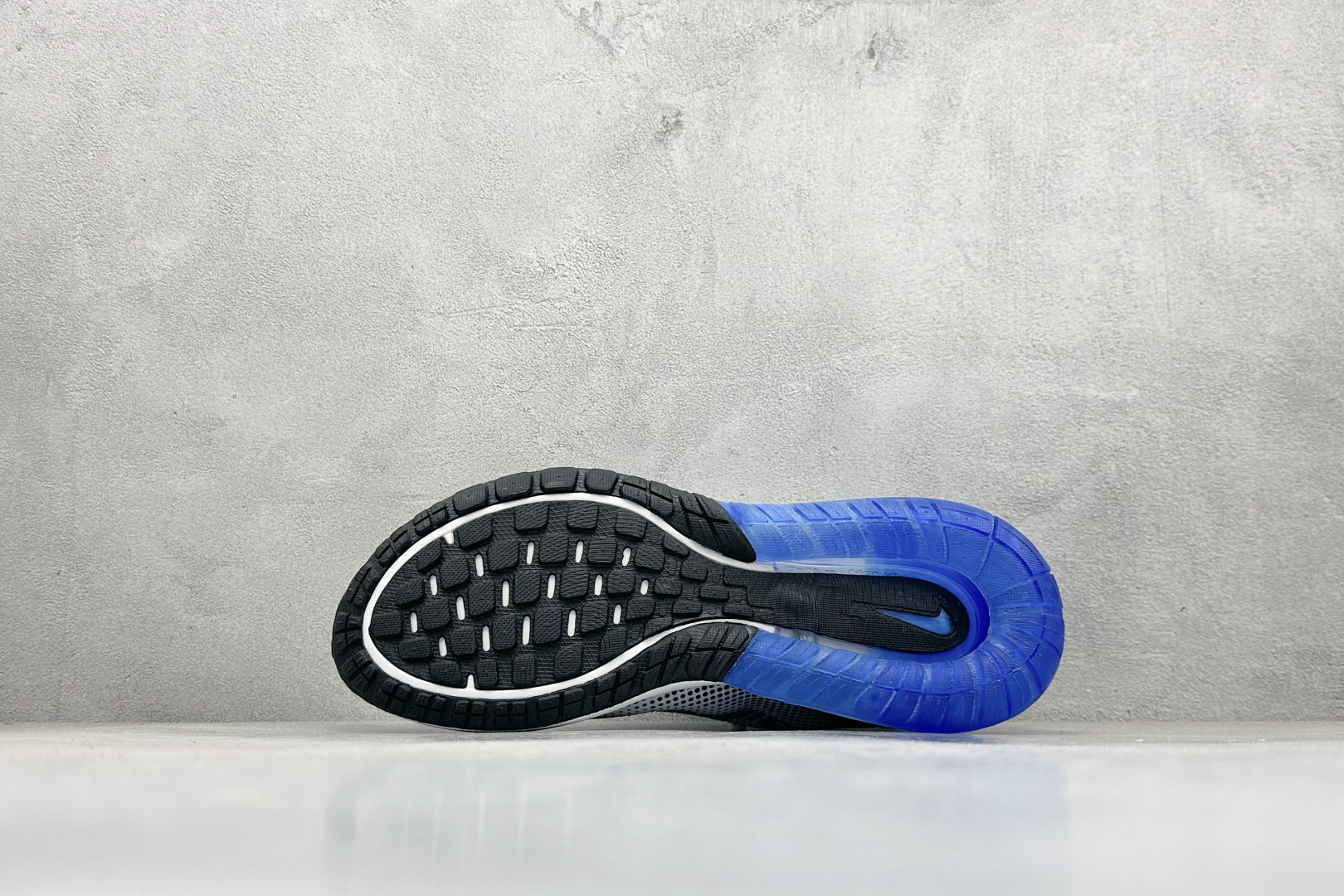 180 Nike Air Max Phoenix 复古子弹气垫运动跑步鞋 FZ5307-101