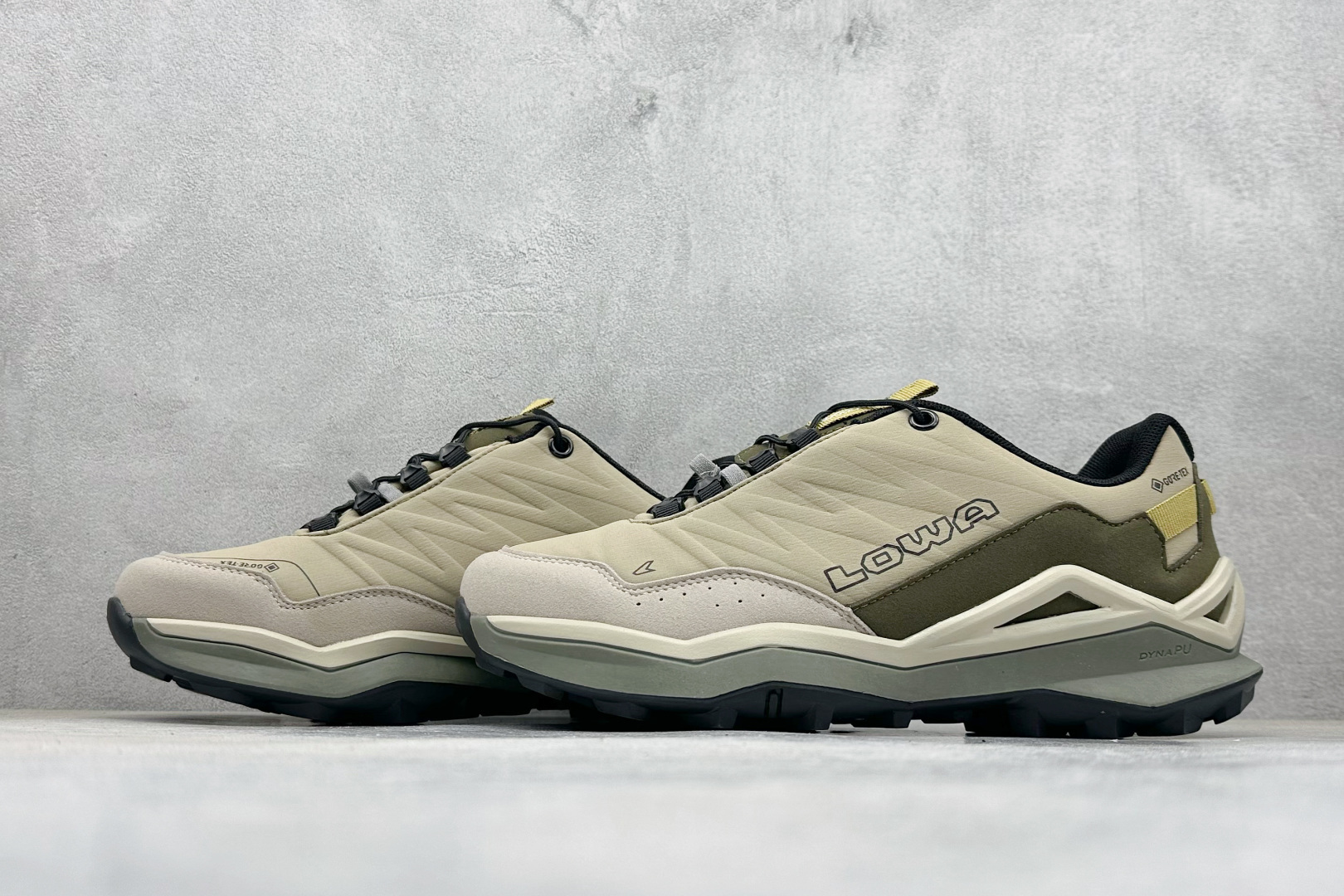 260 Lowa 漫游者2.0舒适运动减震防滑耐磨防水透气支撑轻便 L311635