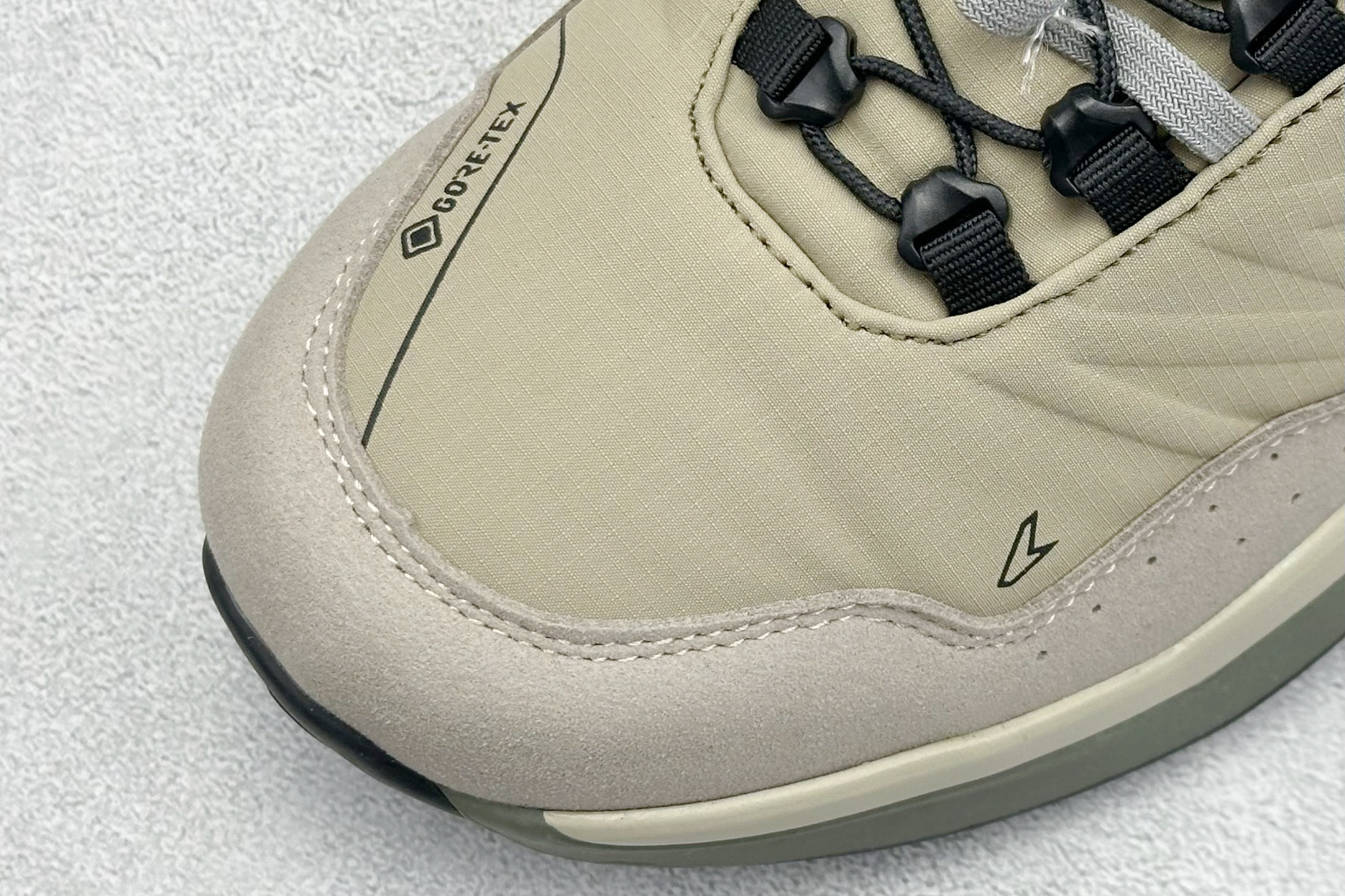 260 Lowa 漫游者2.0舒适运动减震防滑耐磨防水透气支撑轻便 L311635