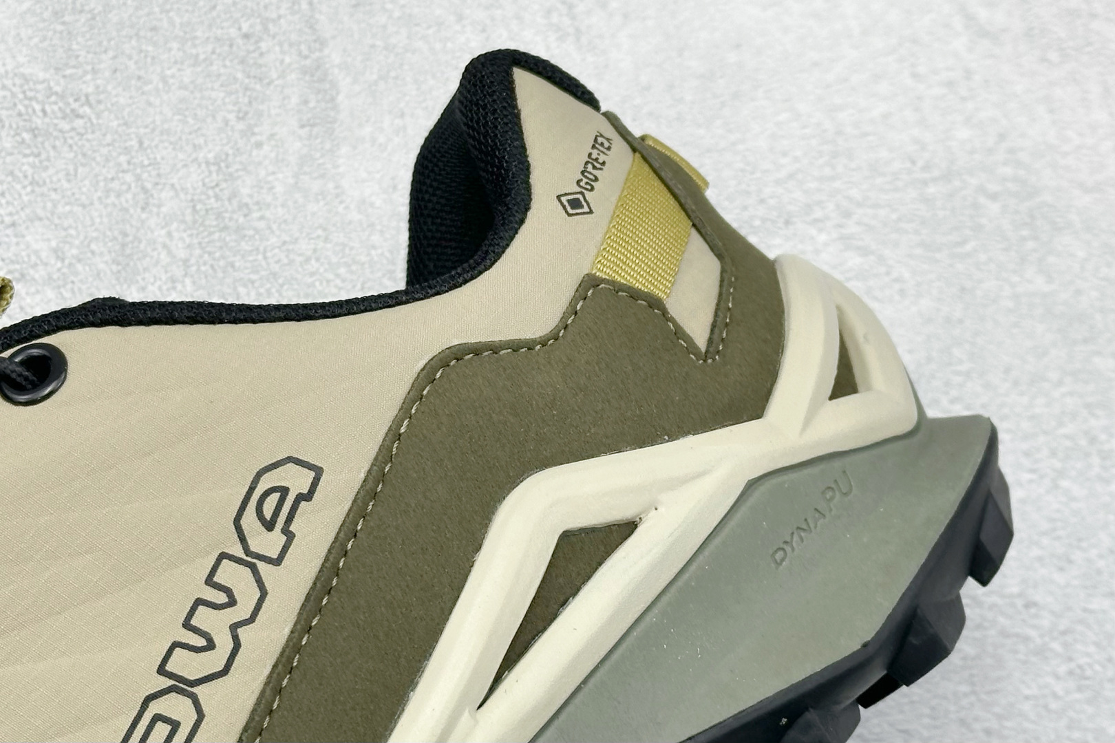 260 Lowa 漫游者2.0舒适运动减震防滑耐磨防水透气支撑轻便 L311635