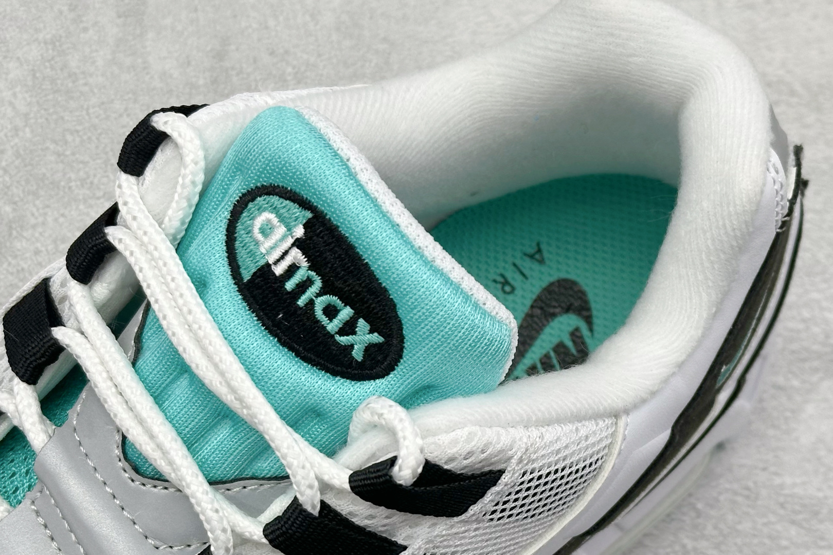 220 Nike Air Max 95 复古减震气垫跑鞋 IM7409-100