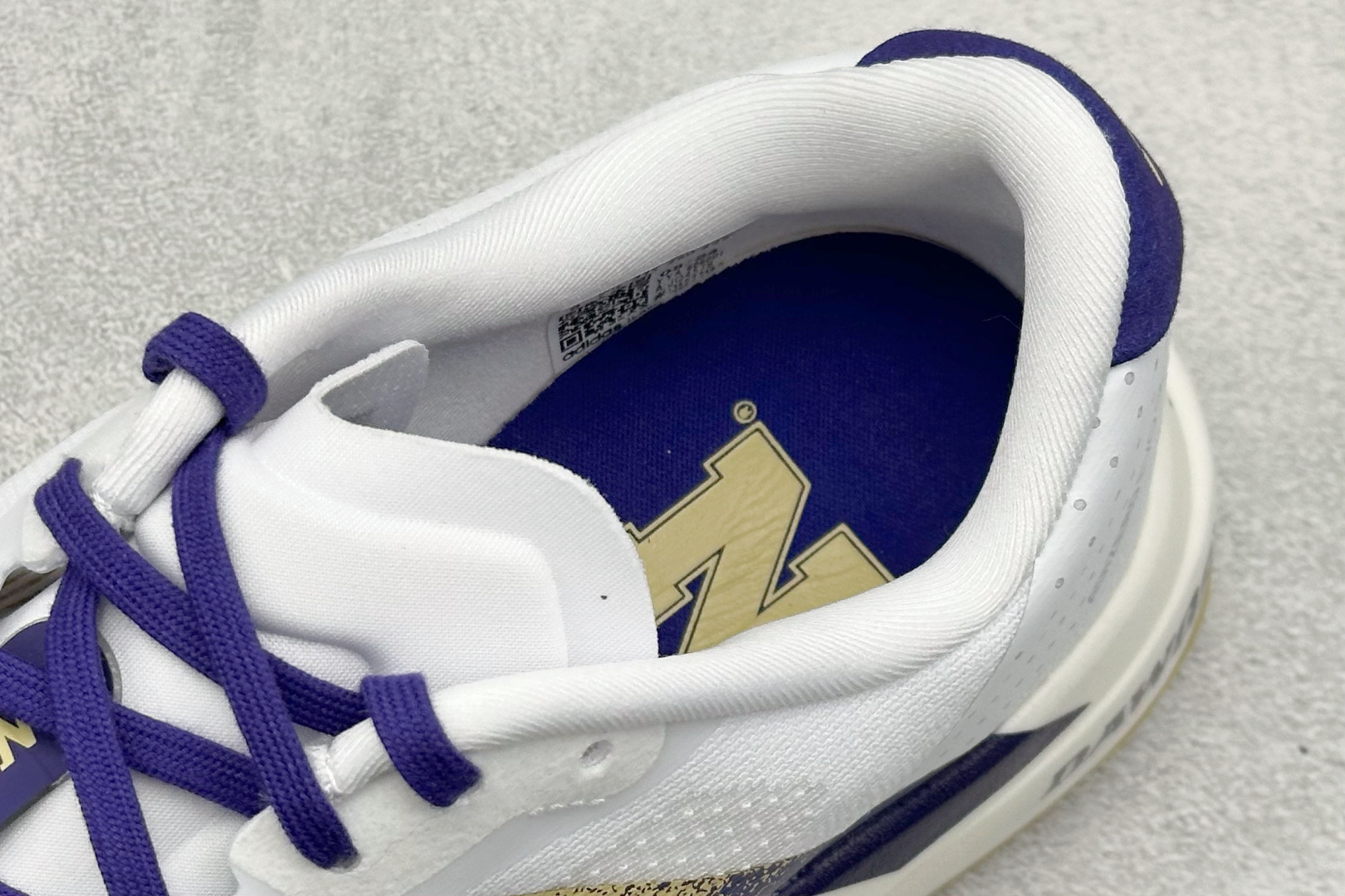 260 P Adidas Adizero Evo SL 阿迪超轻透气缓震跑鞋 JQ4578-Chinese UA Cheap High Quatity Brand Clothes Bags handbags Sneakers wholesale wholesaler seller from China Factory suppliers Fashion Clothing Shoes best Quality Beautiful Price 260 P Adidas Adizero Evo SL 阿迪超轻透气缓震跑鞋 JQ4578