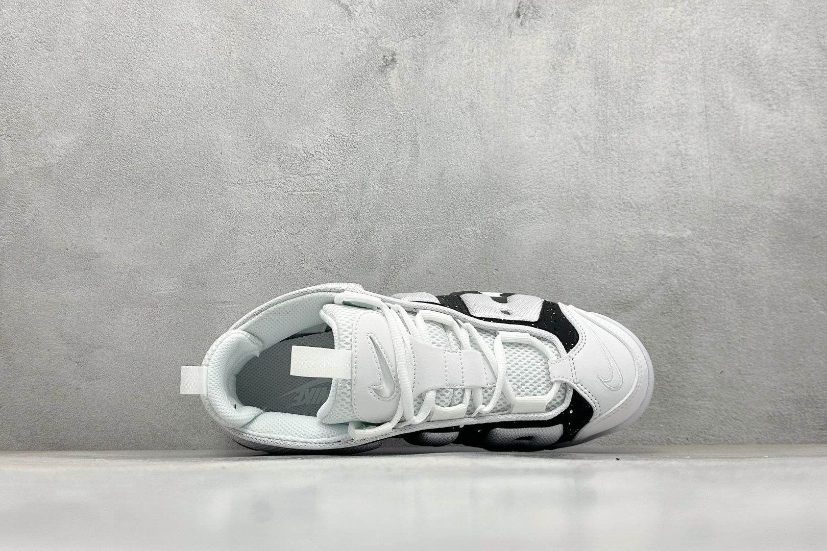 260 C Nike Air More Uptempo 原装皮蓬 全新批次 Air More Uptempo绝对是耐克篮球鞋 FZ3055-100-Chinese UA Cheap High Quatity Brand Clothes Bags handbags Sneakers wholesale wholesaler seller from China Factory suppliers Fashion Clothing Shoes best Quality Beautiful Price 260 C Nike Air More Uptempo 原装皮蓬 全新批次 Air More Uptempo绝对是耐克篮球鞋 FZ3055-100