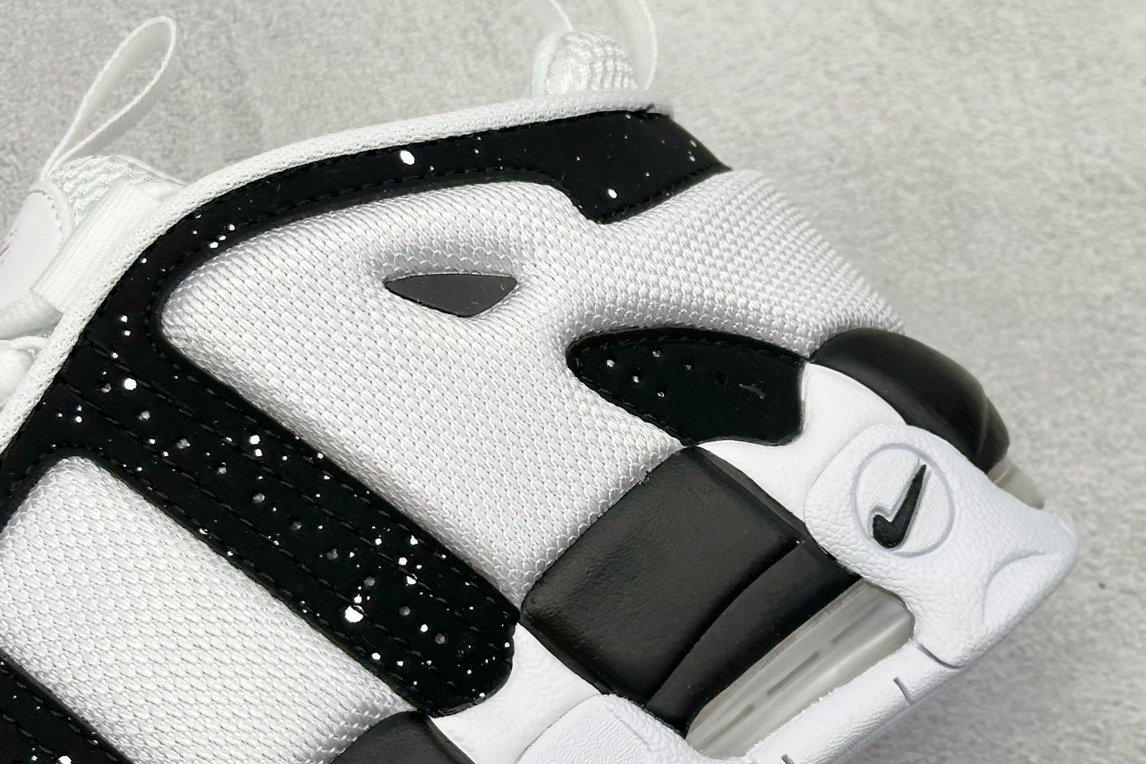 260 C Nike Air More Uptempo 原装皮蓬 全新批次 Air More Uptempo绝对是耐克篮球鞋 FZ3055-100-Chinese UA Cheap High Quatity Brand Clothes Bags handbags Sneakers wholesale wholesaler seller from China Factory suppliers Fashion Clothing Shoes best Quality Beautiful Price 260 C Nike Air More Uptempo 原装皮蓬 全新批次 Air More Uptempo绝对是耐克篮球鞋 FZ3055-100