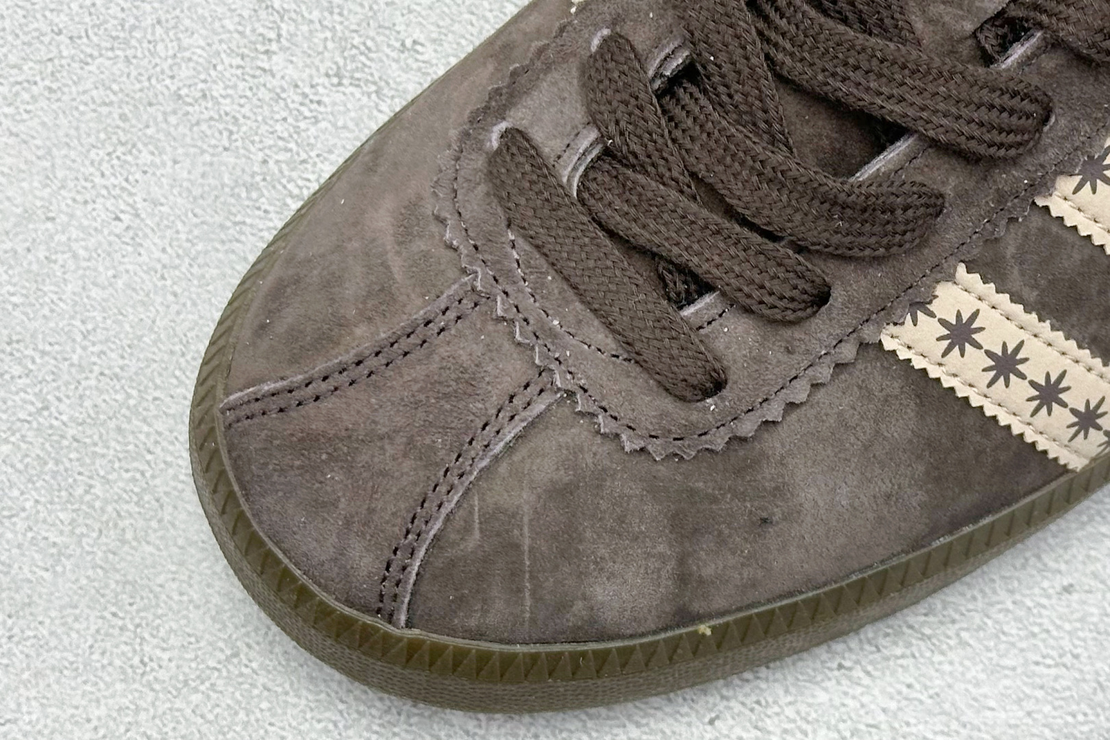 150 GX版Adidas Originals Bermuda 绒面麂皮防滑耐磨轻便低帮板鞋 JS3971-Chinese UA Cheap High Quatity Brand Clothes Bags handbags Sneakers wholesale wholesaler seller from China Factory suppliers Fashion Clothing Shoes best Quality Beautiful Price 150 GX版Adidas Originals Bermuda 绒面麂皮防滑耐磨轻便低帮板鞋 JS3971