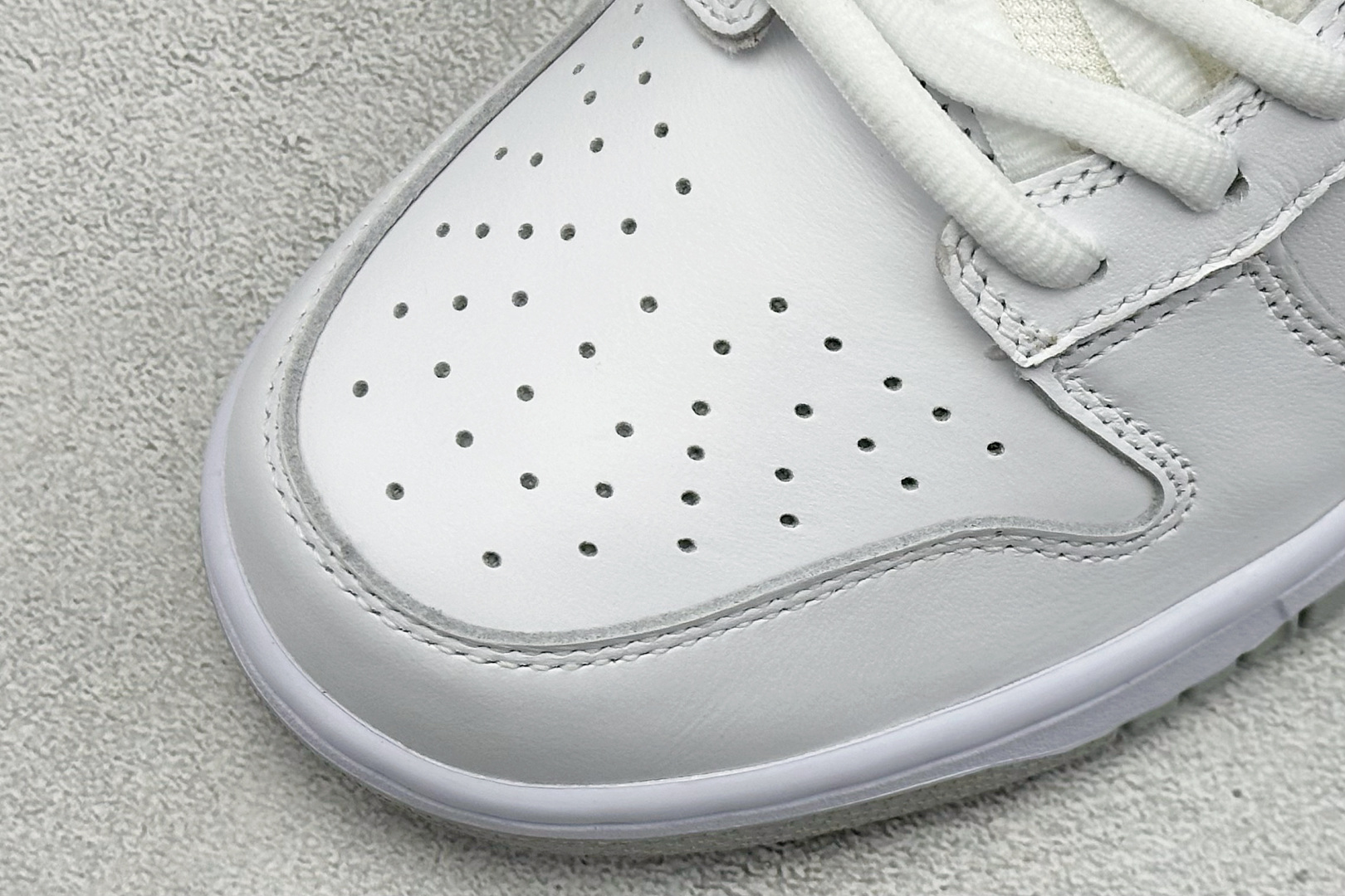 340 S2纯原 94 x Nike Dunk SB Dunk Low 联名白色 低帮休闲滑板鞋 HQ8487-100-Chinese UA Cheap High Quatity Brand Clothes Bags handbags Sneakers wholesale wholesaler seller from China Factory suppliers Fashion Clothing Shoes best Quality Beautiful Price 340 S2纯原 94 x Nike Dunk SB Dunk Low 联名白色 低帮休闲滑板鞋 HQ8487-100