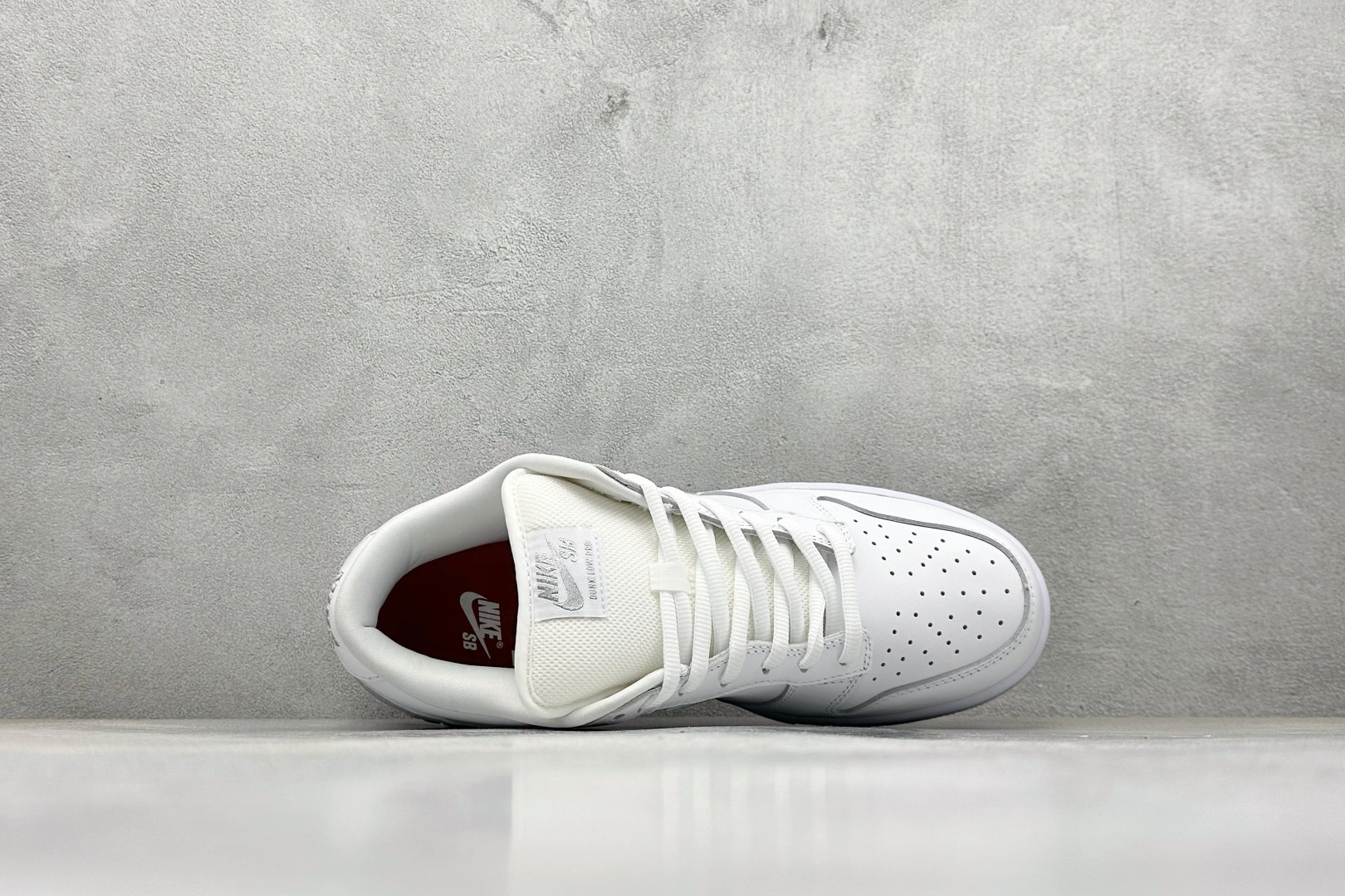 340 S2纯原 94 x Nike Dunk SB Dunk Low 联名白色 低帮休闲滑板鞋 HQ8487-100-Chinese UA Cheap High Quatity Brand Clothes Bags handbags Sneakers wholesale wholesaler seller from China Factory suppliers Fashion Clothing Shoes best Quality Beautiful Price 340 S2纯原 94 x Nike Dunk SB Dunk Low 联名白色 低帮休闲滑板鞋 HQ8487-100