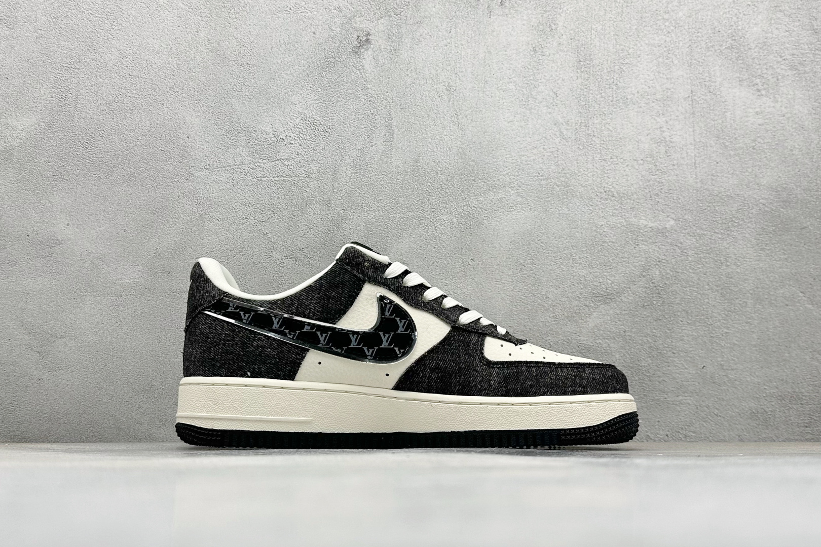 SC版Nike Air Force 1'07 Low 联名 双色底黑牛仔 空军一号低帮休闲板鞋 DX1888-097