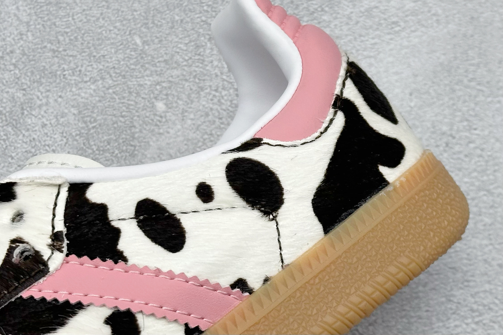 HZ版Adidas三叶草SAMBA W 休闲板鞋 KK2239-High Quatity Cheap Brand wholesale wholesaler seller Clothes Bags handbags Sneakers Top Fashion Clothing Shoes from China Factory Chinese suppliers best Quality Beautiful Price HZ版Adidas三叶草SAMBA W 休闲板鞋 KK2239