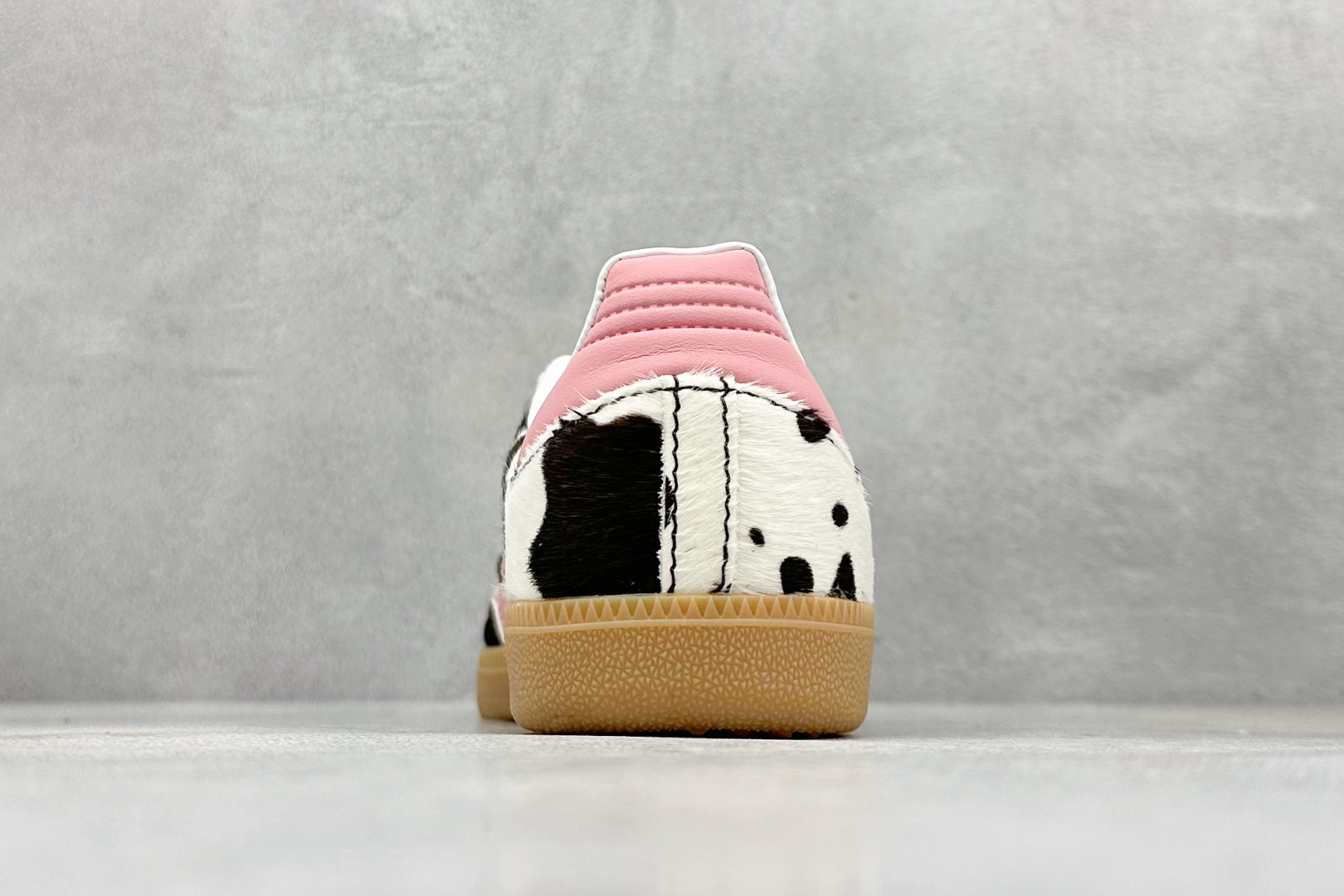 HZ版Adidas三叶草SAMBA W 休闲板鞋 KK2239-High Quatity Cheap Brand wholesale wholesaler seller Clothes Bags handbags Sneakers Top Fashion Clothing Shoes from China Factory Chinese suppliers best Quality Beautiful Price HZ版Adidas三叶草SAMBA W 休闲板鞋 KK2239