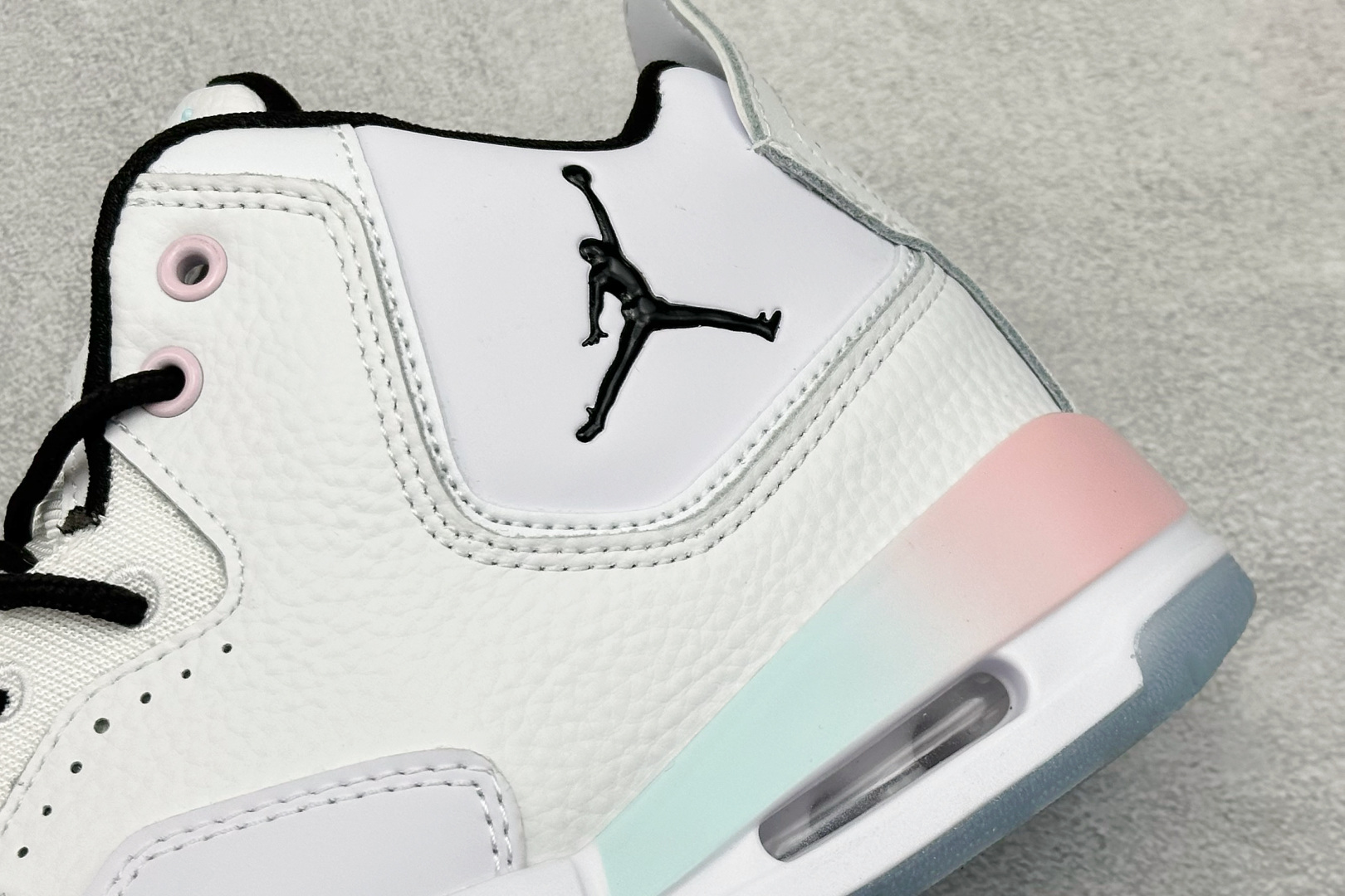 Air Jordan Courtside 23 乔丹AJ3代简版中帮复古休闲运动文化篮球鞋 IH0650-141-High Quatity Cheap Brand wholesale wholesaler seller Clothes Bags handbags Sneakers Top Fashion Clothing Shoes from China Factory Chinese suppliers best Quality Beautiful Price Air Jordan Courtside 23 乔丹AJ3代简版中帮复古休闲运动文化篮球鞋 IH0650-141