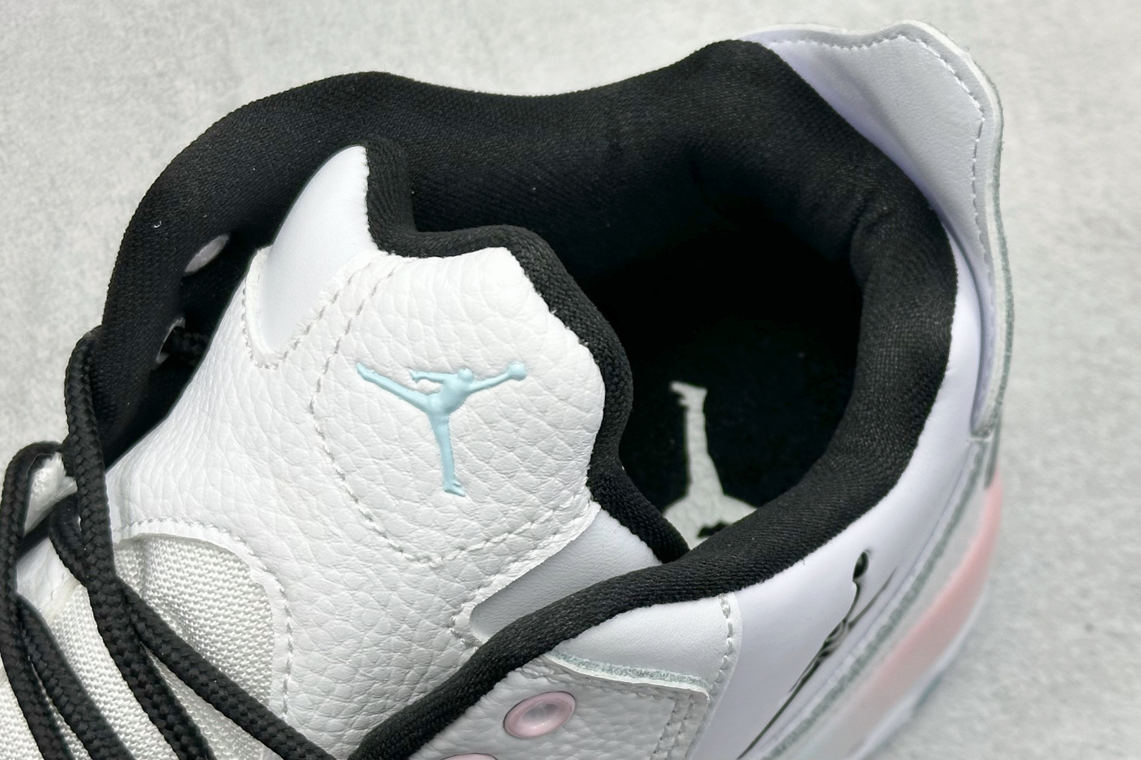 Air Jordan Courtside 23 乔丹AJ3代简版中帮复古休闲运动文化篮球鞋 IH0650-141-High Quatity Cheap Brand wholesale wholesaler seller Clothes Bags handbags Sneakers Top Fashion Clothing Shoes from China Factory Chinese suppliers best Quality Beautiful Price Air Jordan Courtside 23 乔丹AJ3代简版中帮复古休闲运动文化篮球鞋 IH0650-141