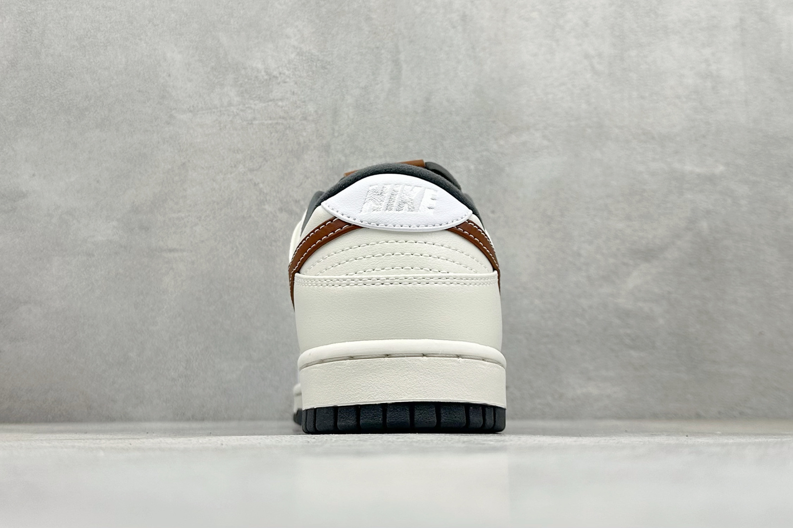 Nike SB Dunk Low 白棕 IM6670-202