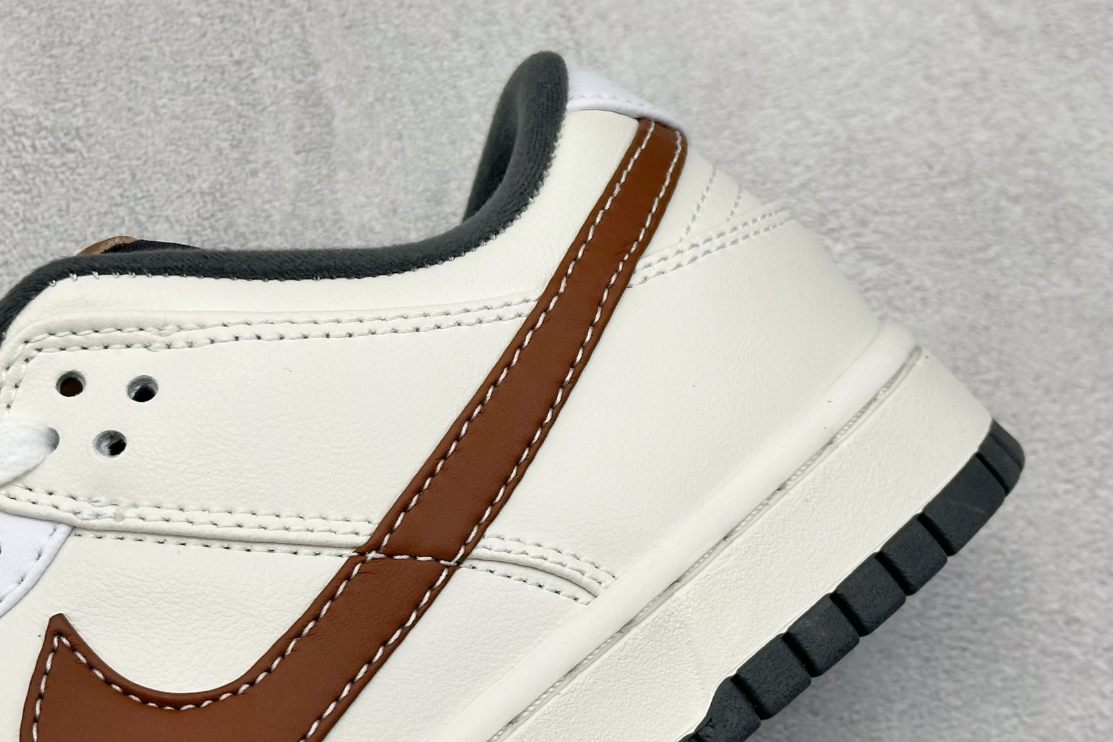 Nike SB Dunk Low 白棕 IM6670-202