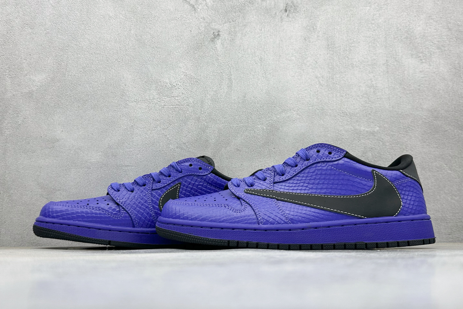 Travis Scott x Jordan 1 Low “科比限定” 高端定制 乔丹倒勾低帮休闲板鞋 LD2028-038