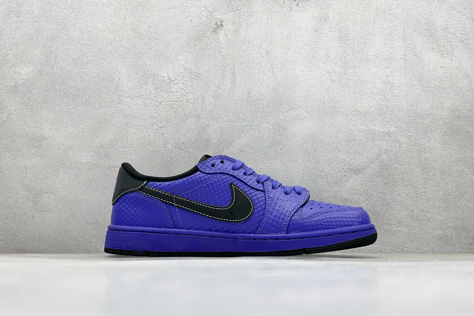 Travis Scott x Jordan 1 Low “科比限定” 高端定制 乔丹倒勾低帮休闲板鞋 LD2028-038