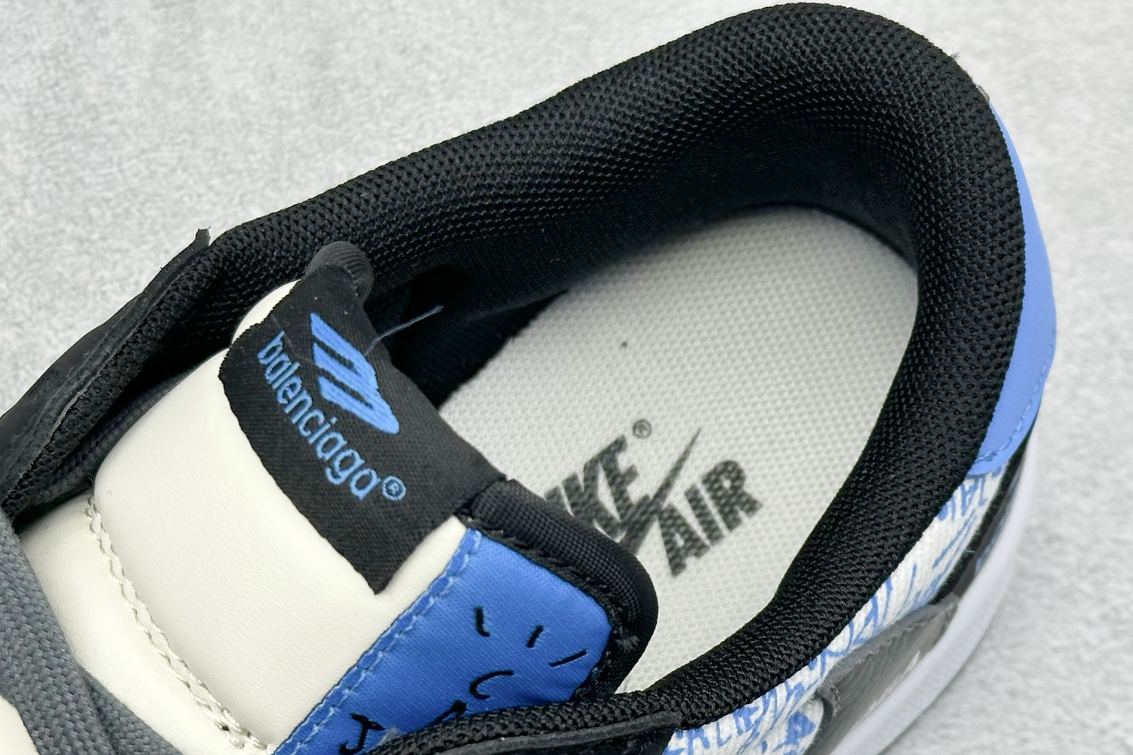 Travis Scott x Nike Air Jordan 1 Low x Balenciaga Air Jordan 1 Low 反转黑蓝小勾倒钩 XD0798-306