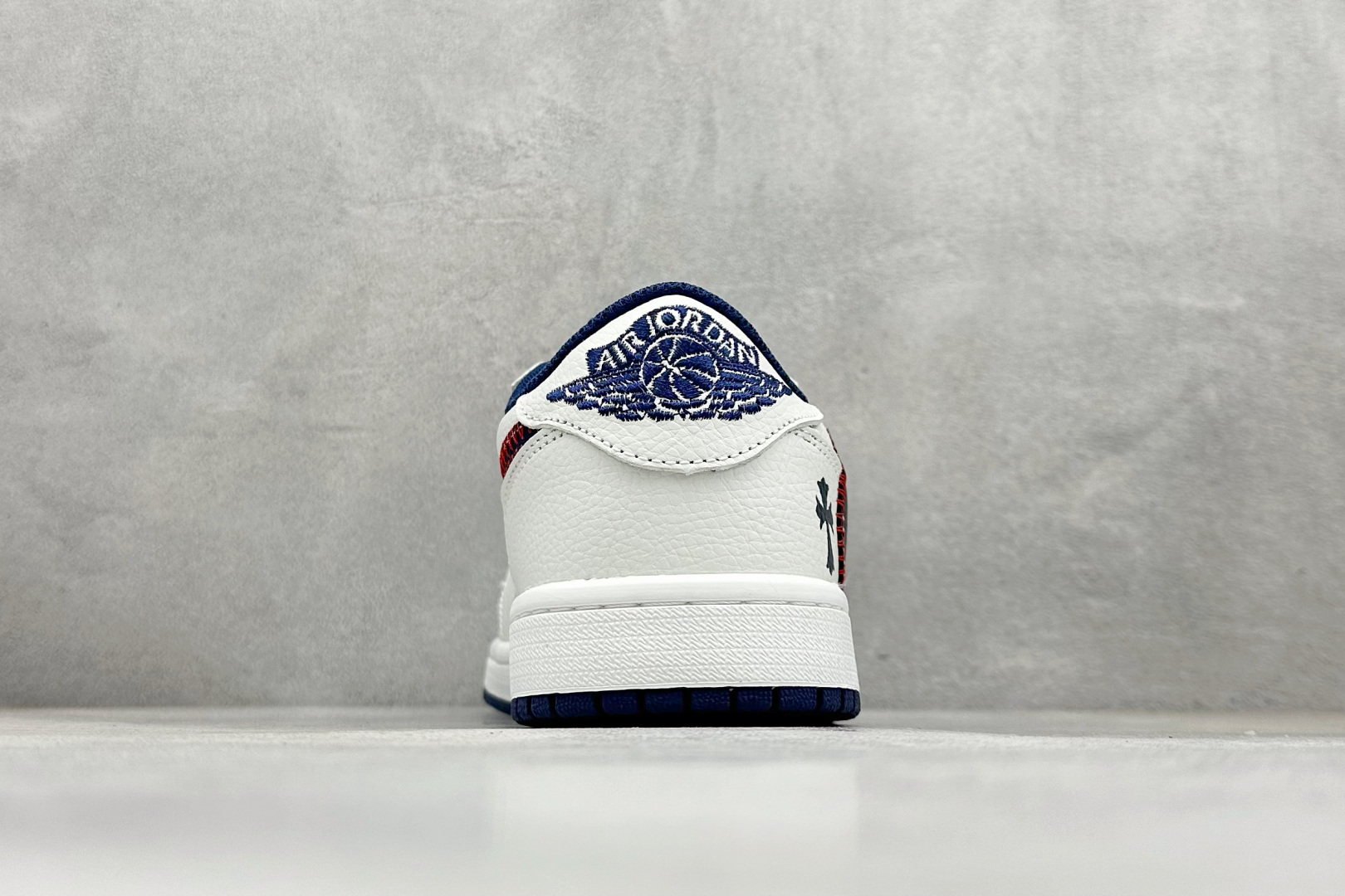 XC版Travis Scott x Fragment Design x Jordan Air Jordan 1 Low SP “克罗心联名——缝线勾” DZ5899-030