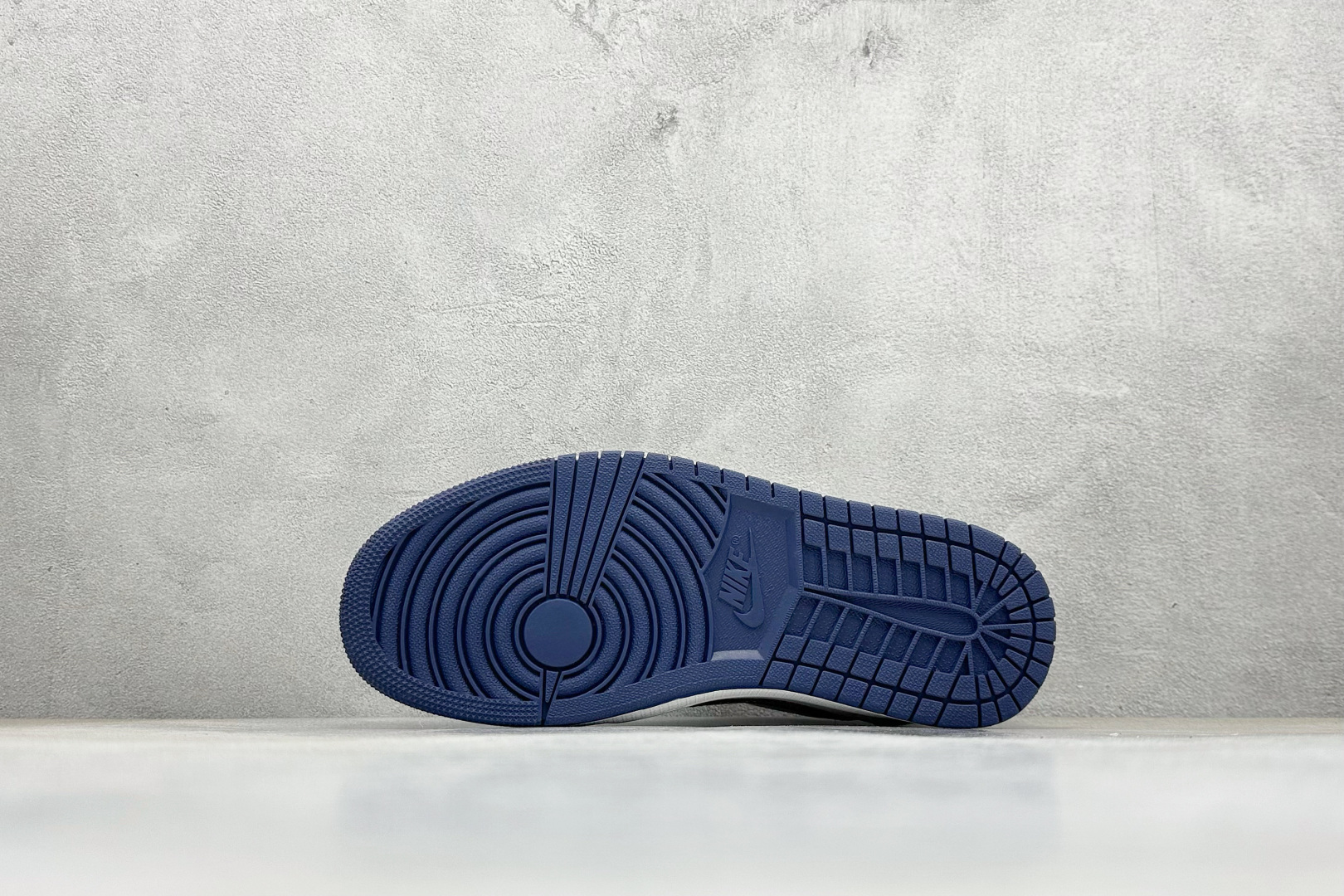 XC版Travis Scott x Fragment Design x Jordan Air Jordan 1 Low SP “克罗心联名——缝线勾” DZ5899-030