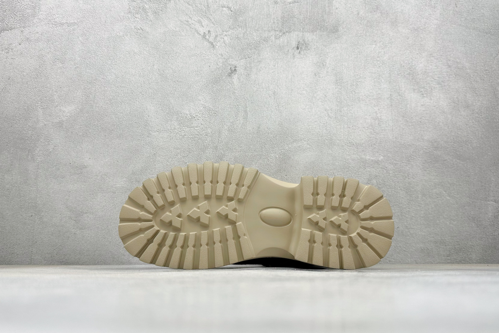 U UGG M Tasman Weather Hybrid 塔斯曼混合系列中帮厚底轻量休闲马丁靴 U5858-High Quatity Cheap Brand wholesale wholesaler seller Clothes Bags handbags Sneakers Top Fashion Clothing Shoes from China Factory Chinese suppliers best Quality Beautiful Price U UGG M Tasman Weather Hybrid 塔斯曼混合系列中帮厚底轻量休闲马丁靴 U5858