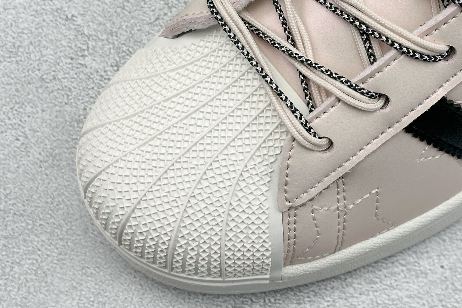 Adidas Originals Super II 贝壳头板鞋 JR6985