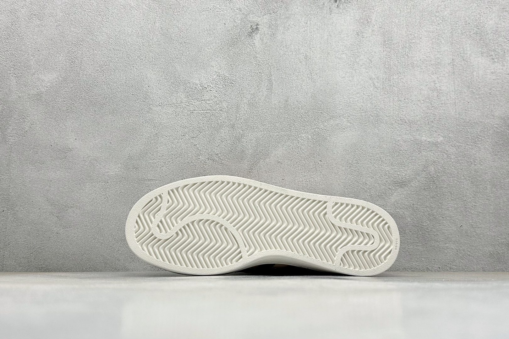 Adidas Originals Super II 贝壳头板鞋 JR6985