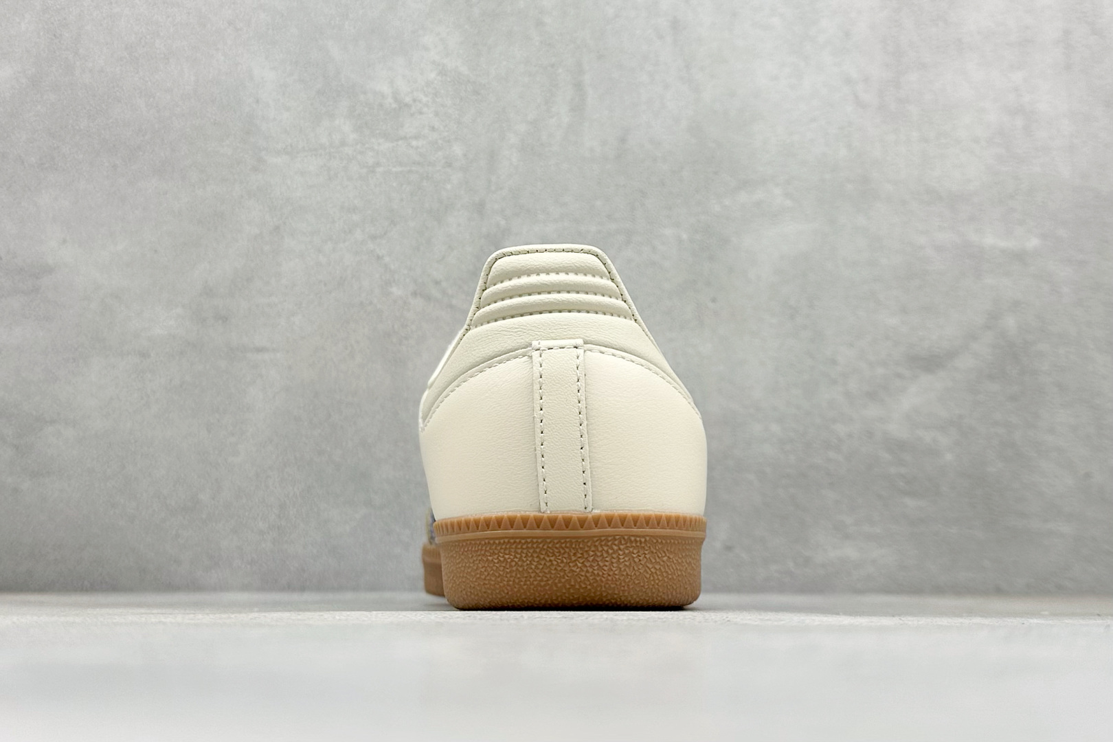 RS头层Adidas Samba 阿迪三叶草休闲板鞋 JS1362-High Quatity Cheap Brand wholesale wholesaler seller Clothes Bags handbags Sneakers Top Fashion Clothing Shoes from China Factory Chinese suppliers best Quality Beautiful Price RS头层Adidas Samba 阿迪三叶草休闲板鞋 JS1362