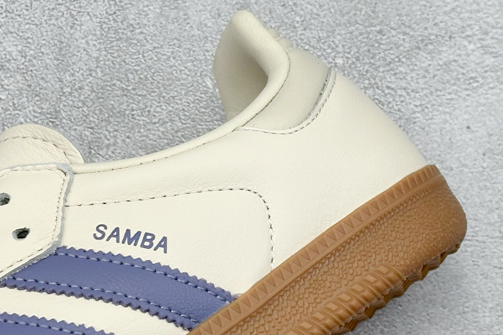 RS头层Adidas Samba 阿迪三叶草休闲板鞋 JS1362-High Quatity Cheap Brand wholesale wholesaler seller Clothes Bags handbags Sneakers Top Fashion Clothing Shoes from China Factory Chinese suppliers best Quality Beautiful Price RS头层Adidas Samba 阿迪三叶草休闲板鞋 JS1362
