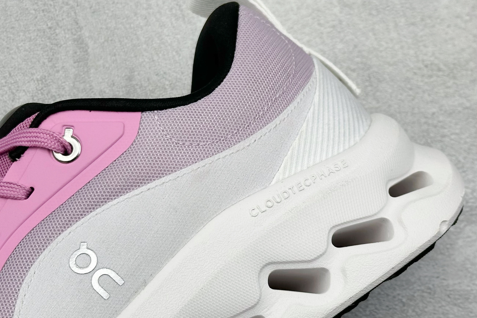 Loewe x 昂跑 ON On Running Cloudtilt 2.0 系列低帮厚底轻量舒适多功能休闲运动慢跑鞋-High Quatity Cheap Brand wholesale wholesaler seller Clothes Bags handbags Sneakers Top Fashion Clothing Shoes from China Factory Chinese suppliers best Quality Beautiful Price Loewe x 昂跑 ON On Running Cloudtilt 2.0 系列低帮厚底轻量舒适多功能休闲运动慢跑鞋