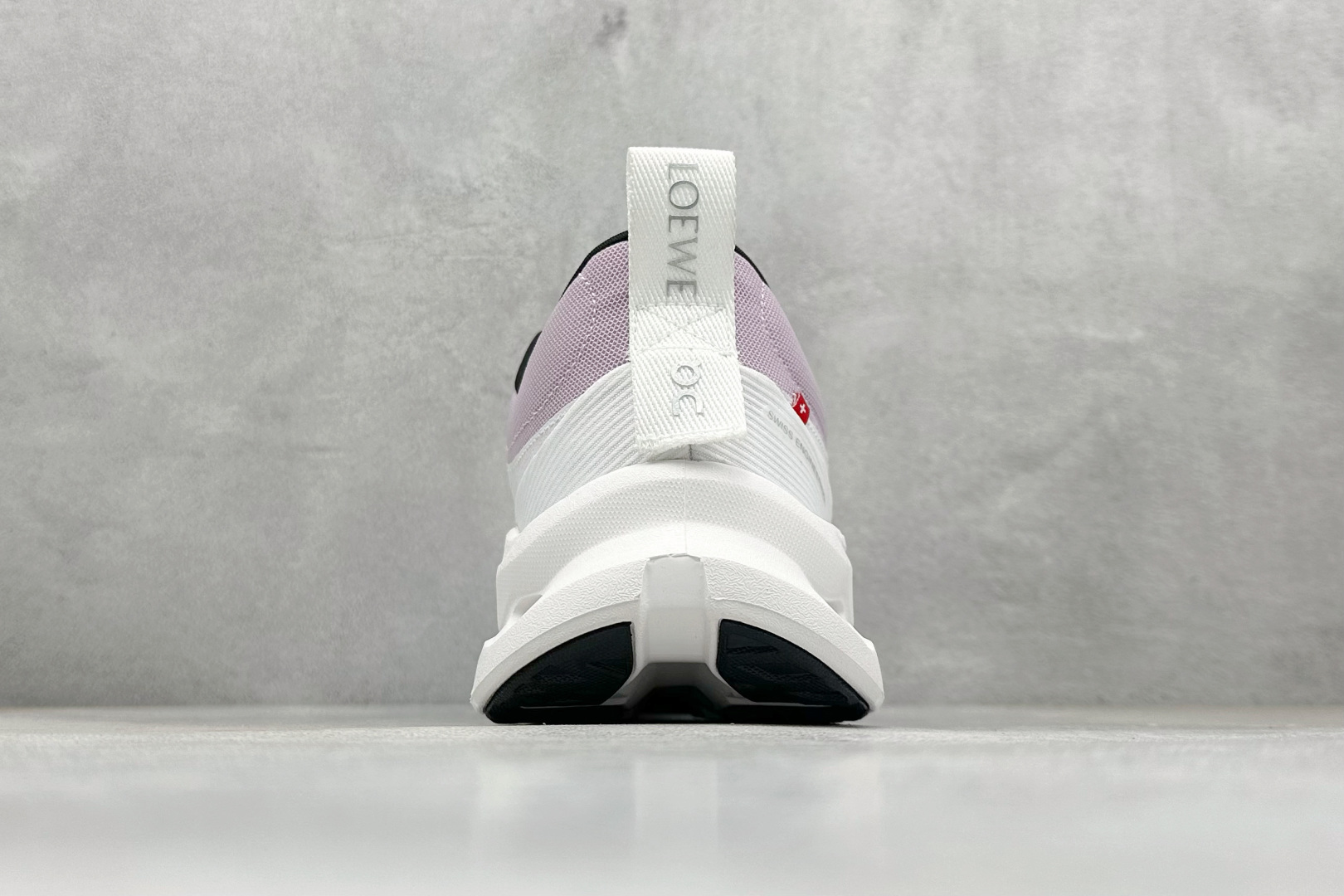 Loewe x 昂跑 ON On Running Cloudtilt 2.0 系列低帮厚底轻量舒适多功能休闲运动慢跑鞋-High Quatity Cheap Brand wholesale wholesaler seller Clothes Bags handbags Sneakers Top Fashion Clothing Shoes from China Factory Chinese suppliers best Quality Beautiful Price Loewe x 昂跑 ON On Running Cloudtilt 2.0 系列低帮厚底轻量舒适多功能休闲运动慢跑鞋