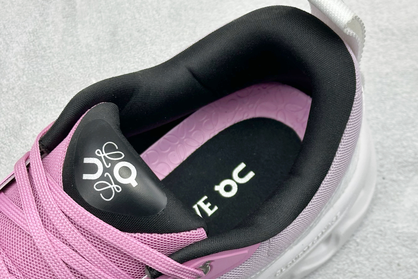 Loewe x 昂跑 ON On Running Cloudtilt 2.0 系列低帮厚底轻量舒适多功能休闲运动慢跑鞋-High Quatity Cheap Brand wholesale wholesaler seller Clothes Bags handbags Sneakers Top Fashion Clothing Shoes from China Factory Chinese suppliers best Quality Beautiful Price Loewe x 昂跑 ON On Running Cloudtilt 2.0 系列低帮厚底轻量舒适多功能休闲运动慢跑鞋