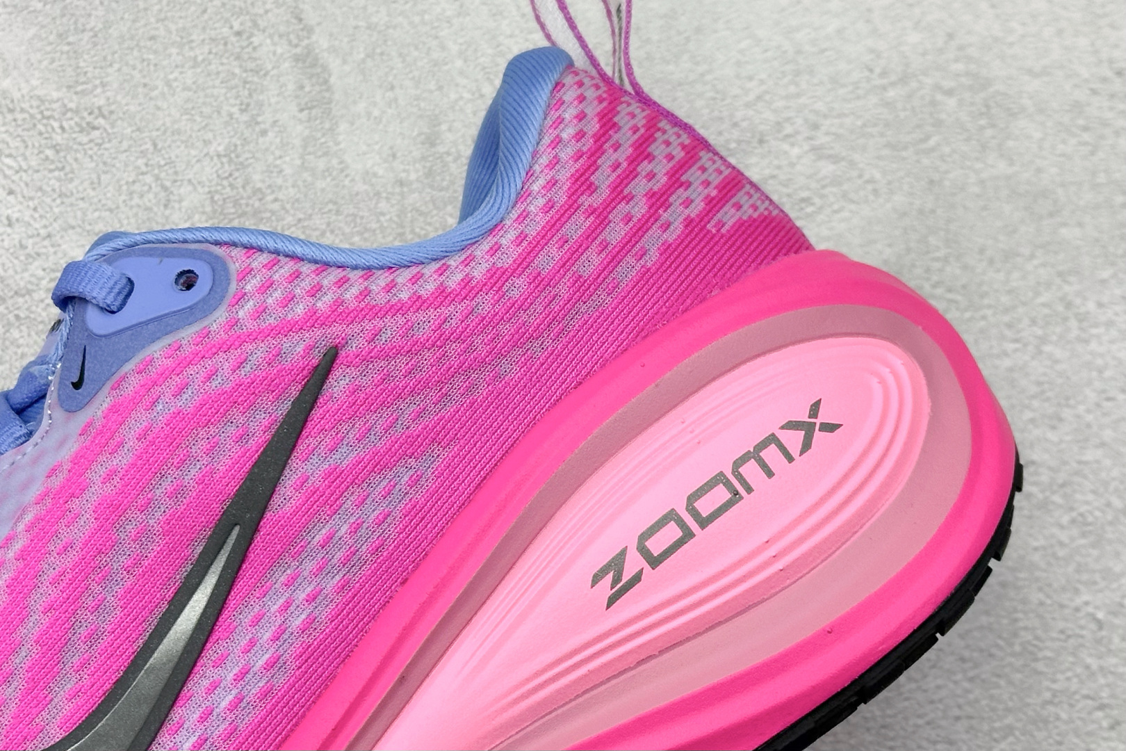 Nike Air Zoom Vomero Plus 耐克网面厚底气垫跑鞋 HV8154-400