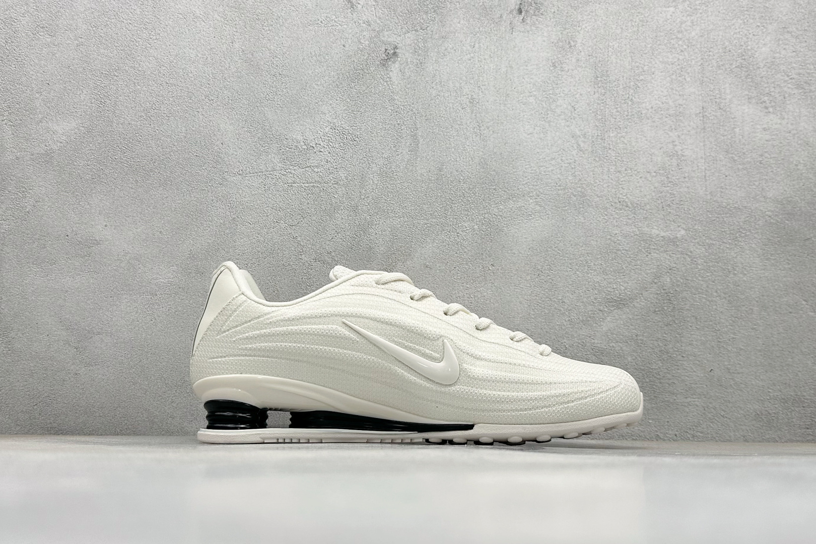 Nike Shox Z 耐克专利弹簧气柱跑步鞋 HQ7540-004