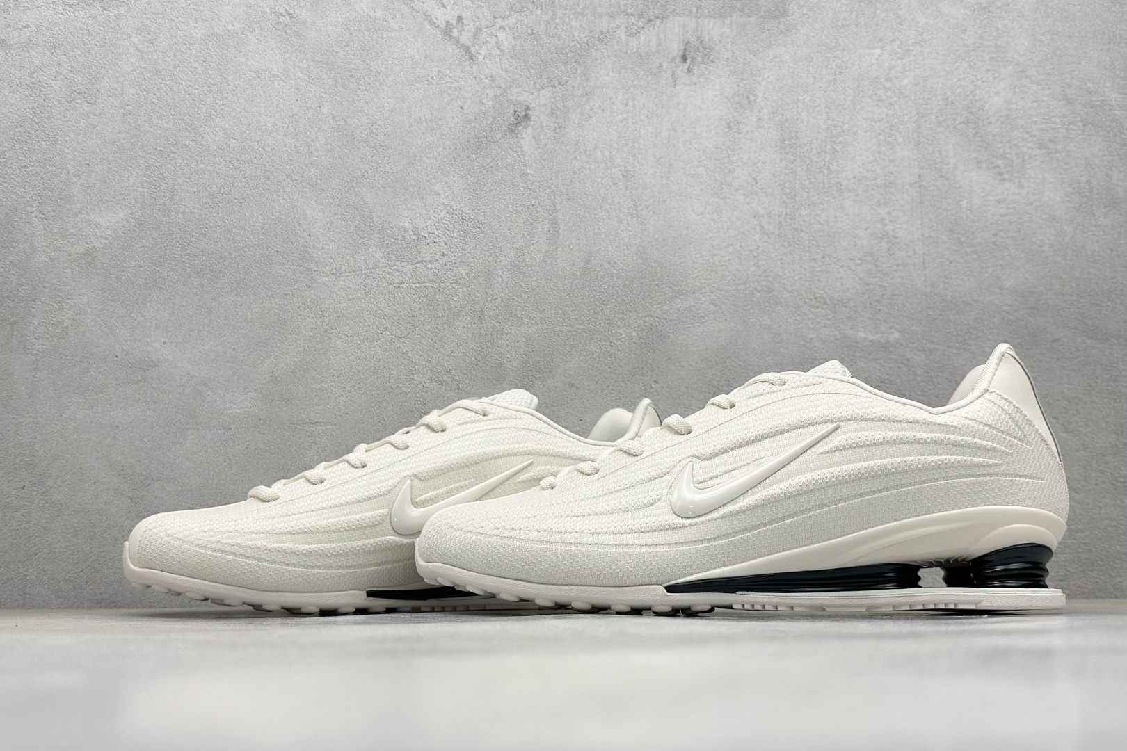 Nike Shox Z 耐克专利弹簧气柱跑步鞋 HQ7540-004