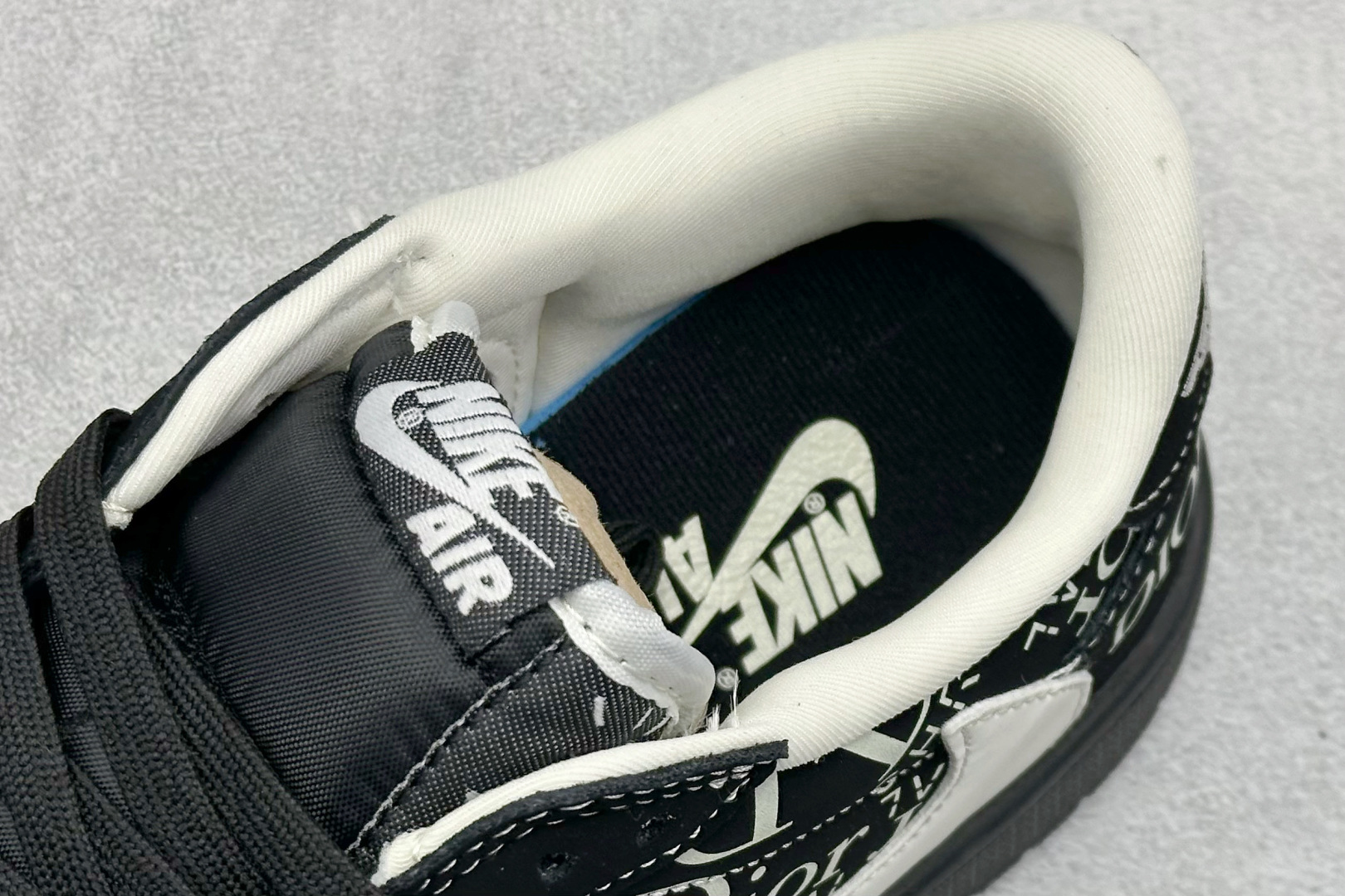 Travis Scott x Nike Air Jordan 1 Low x DIOR Air Jordan 1 Low 反转黑白小勾倒钩 LD2025-036