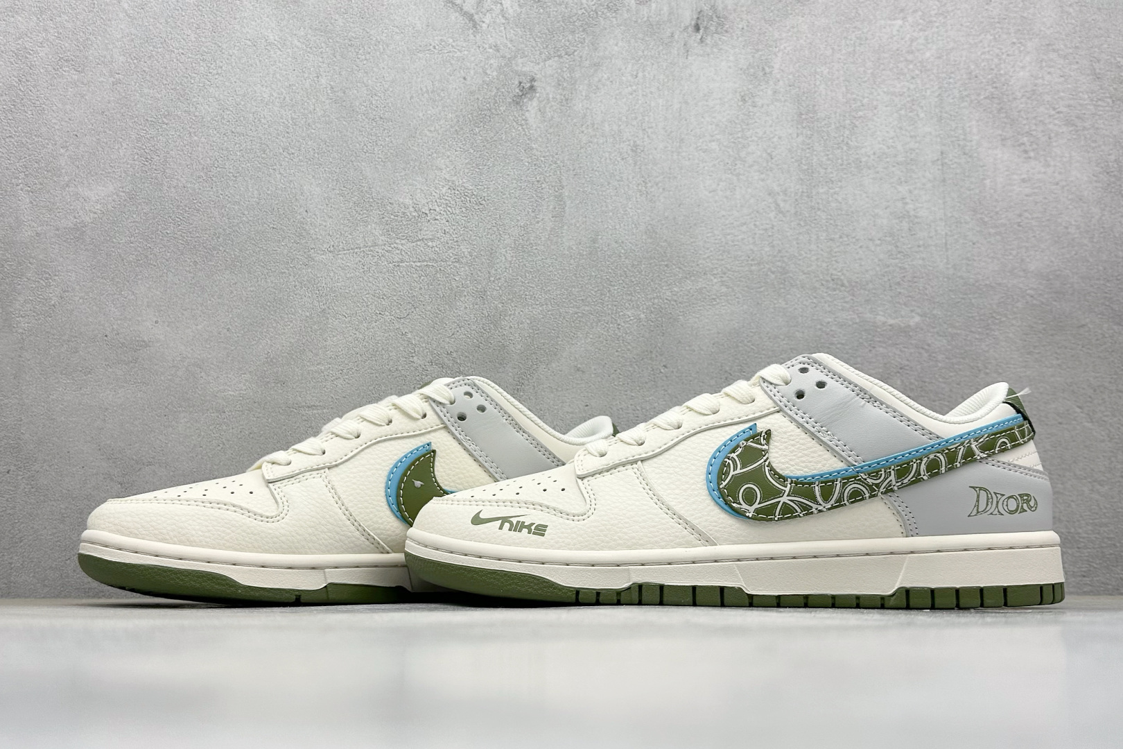 Nike SB Dunk Low x DIOR 白绿双勾小勾 HS2506-220