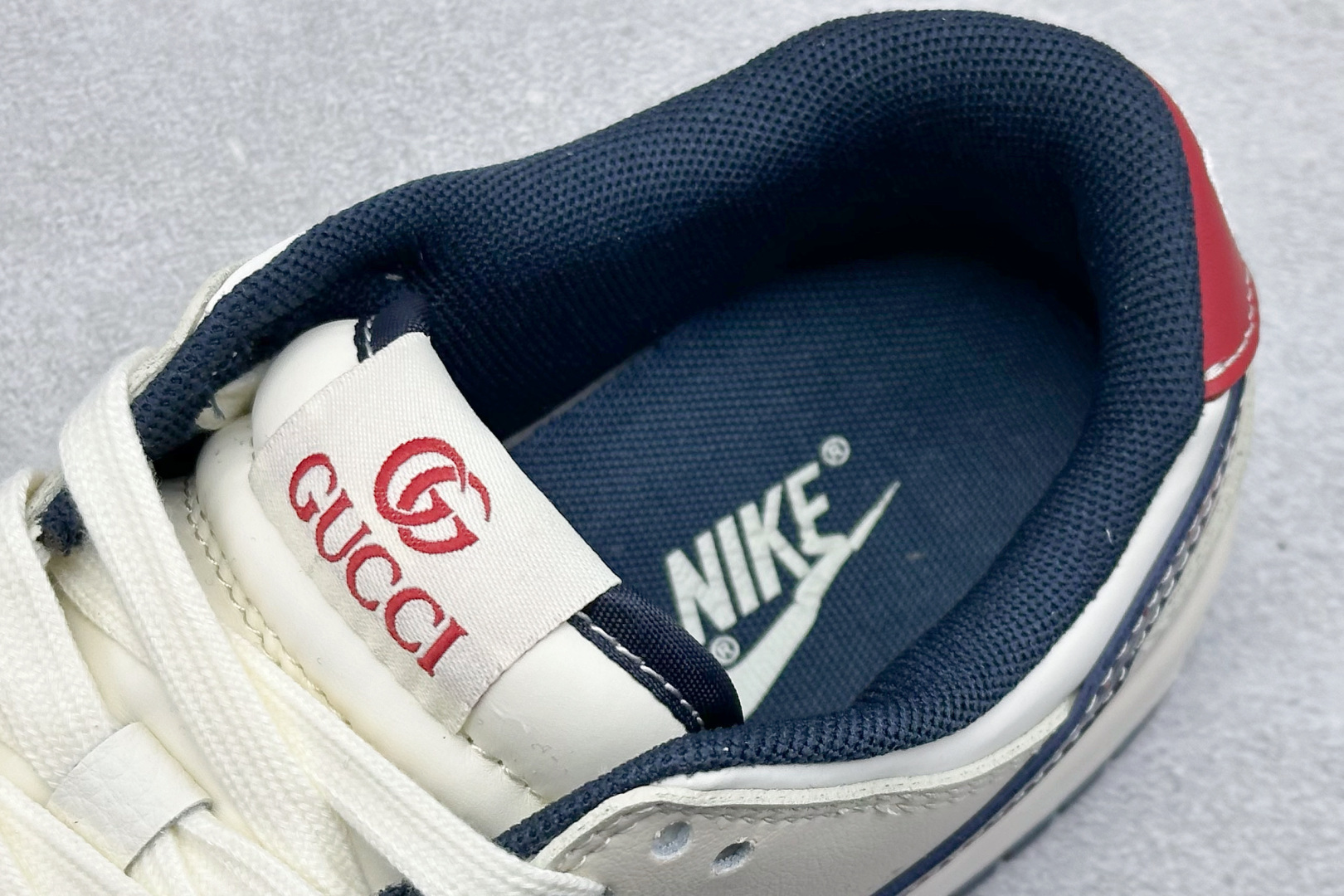 Nike SB Dunk Low x GUCCI 米白小勾 HS2506-217