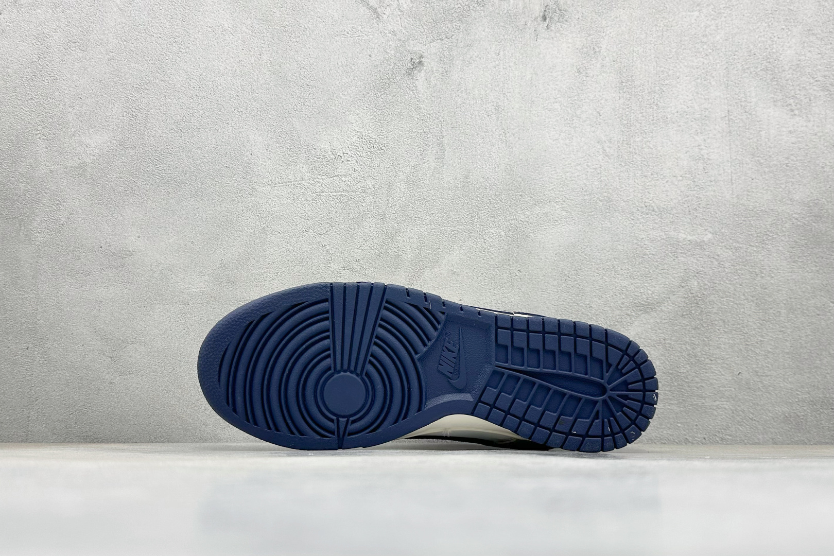 Nike SB Dunk Low x GUCCI 米白小勾 HS2506-217