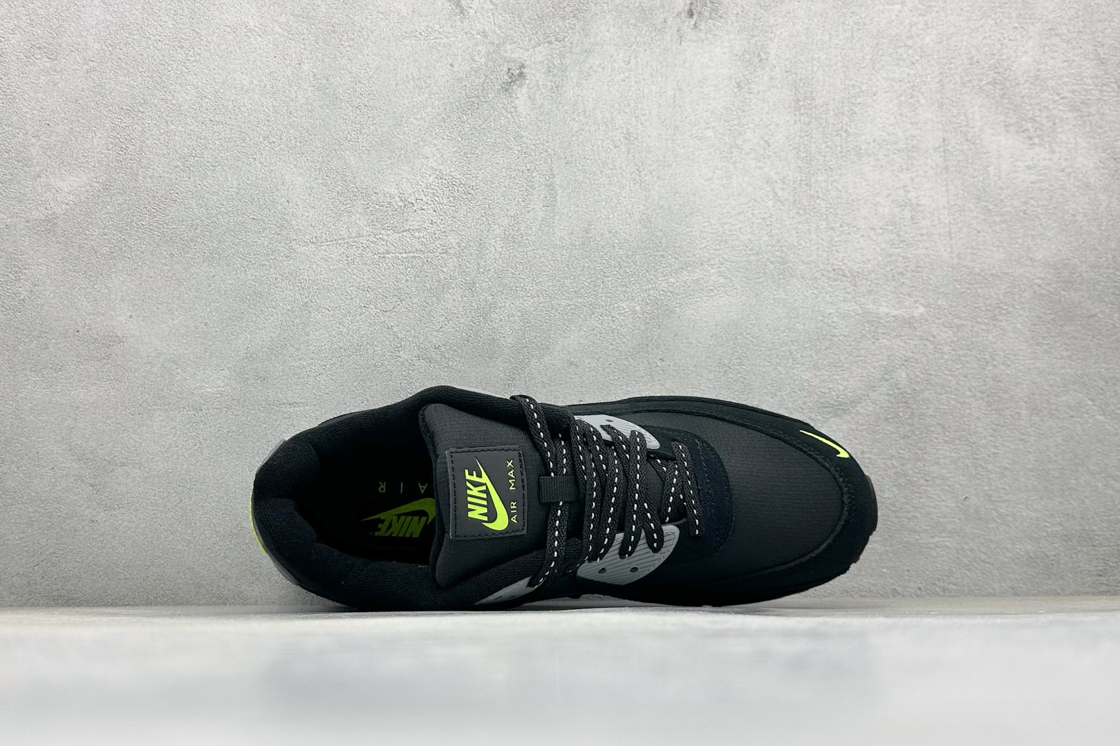 Nike Air Max 90 耐克复古气垫跑鞋 FQ2377-001