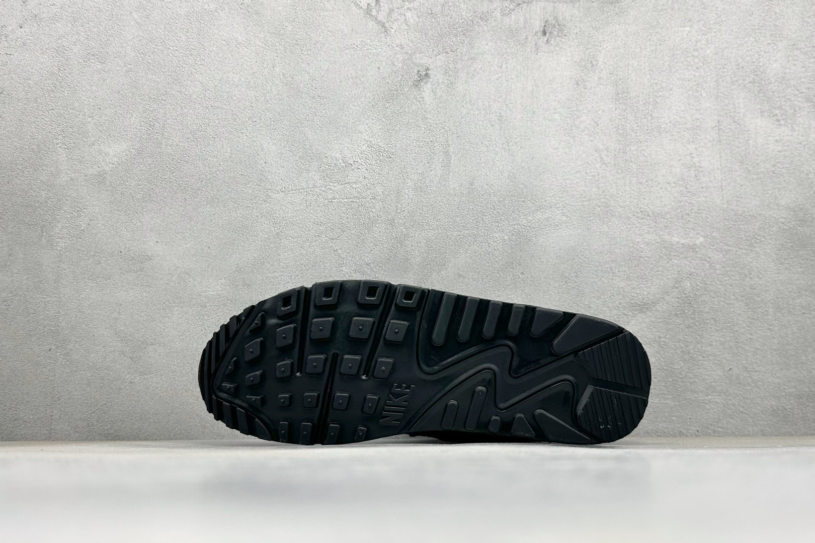 Nike Air Max 90 耐克复古气垫跑鞋 FQ2377-001
