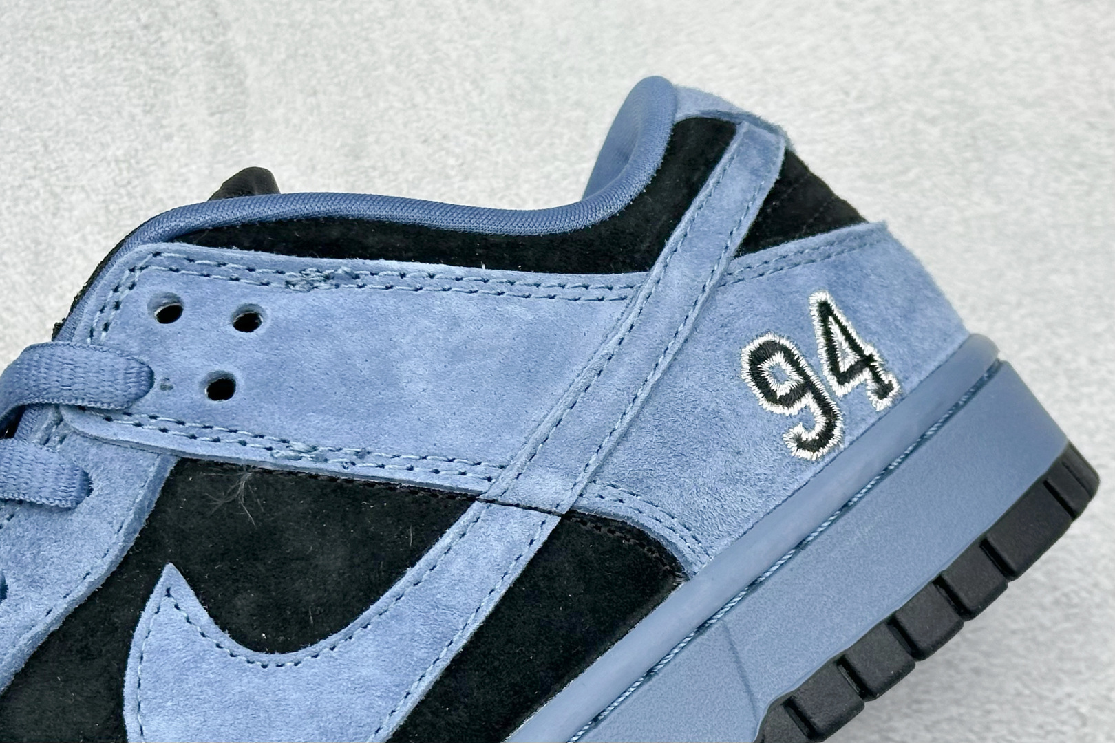 史诗级Supreme x Nike Dunk SB Dunk Low 联名黑蓝 低帮休闲滑板鞋 HQ8487-400