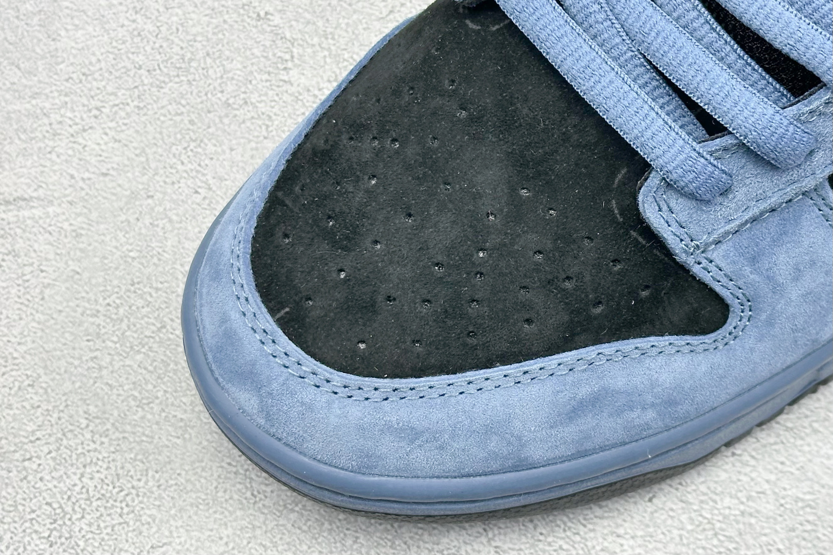 史诗级Supreme x Nike Dunk SB Dunk Low 联名黑蓝 低帮休闲滑板鞋 HQ8487-400