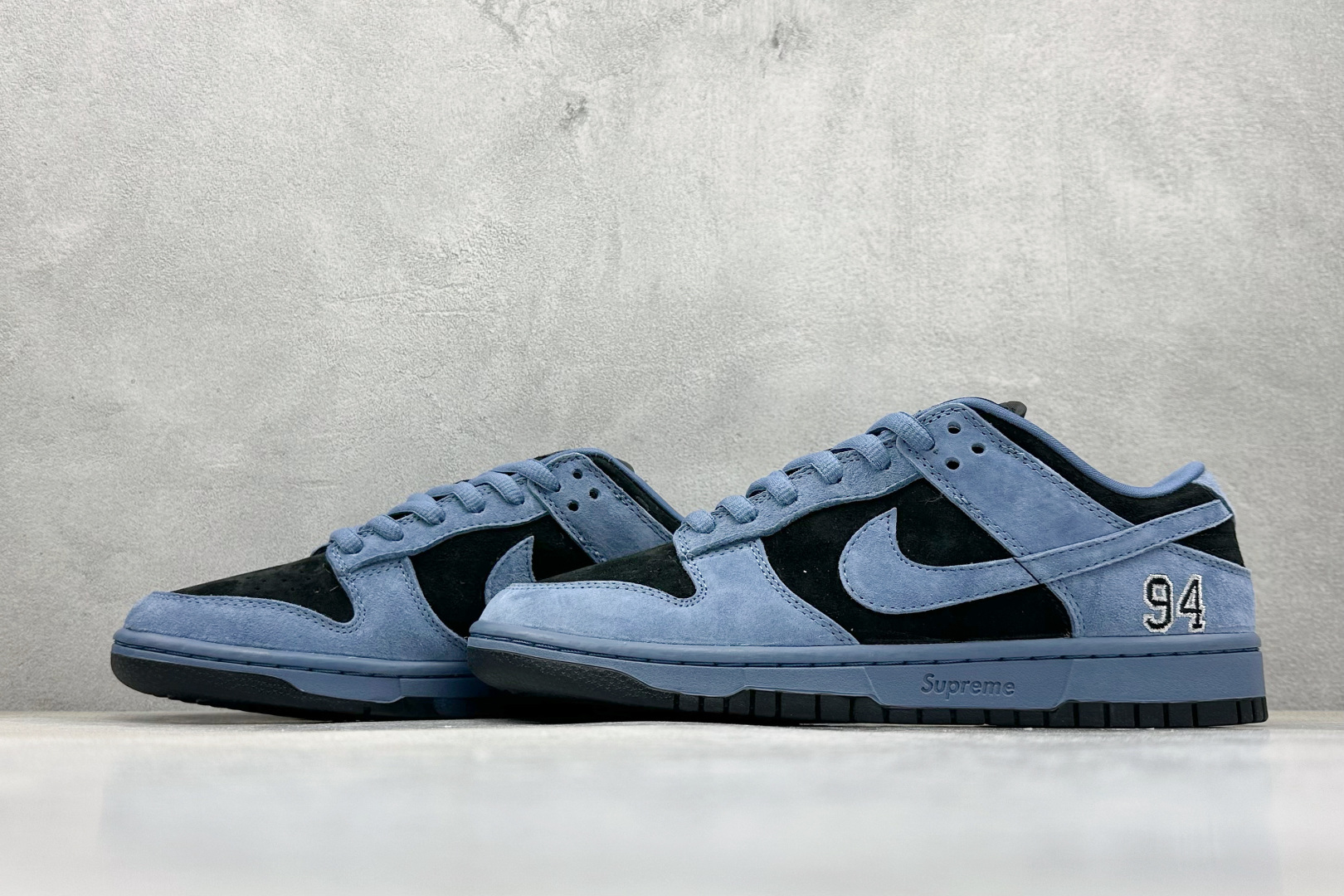 史诗级Supreme x Nike Dunk SB Dunk Low 联名黑蓝 低帮休闲滑板鞋 HQ8487-400
