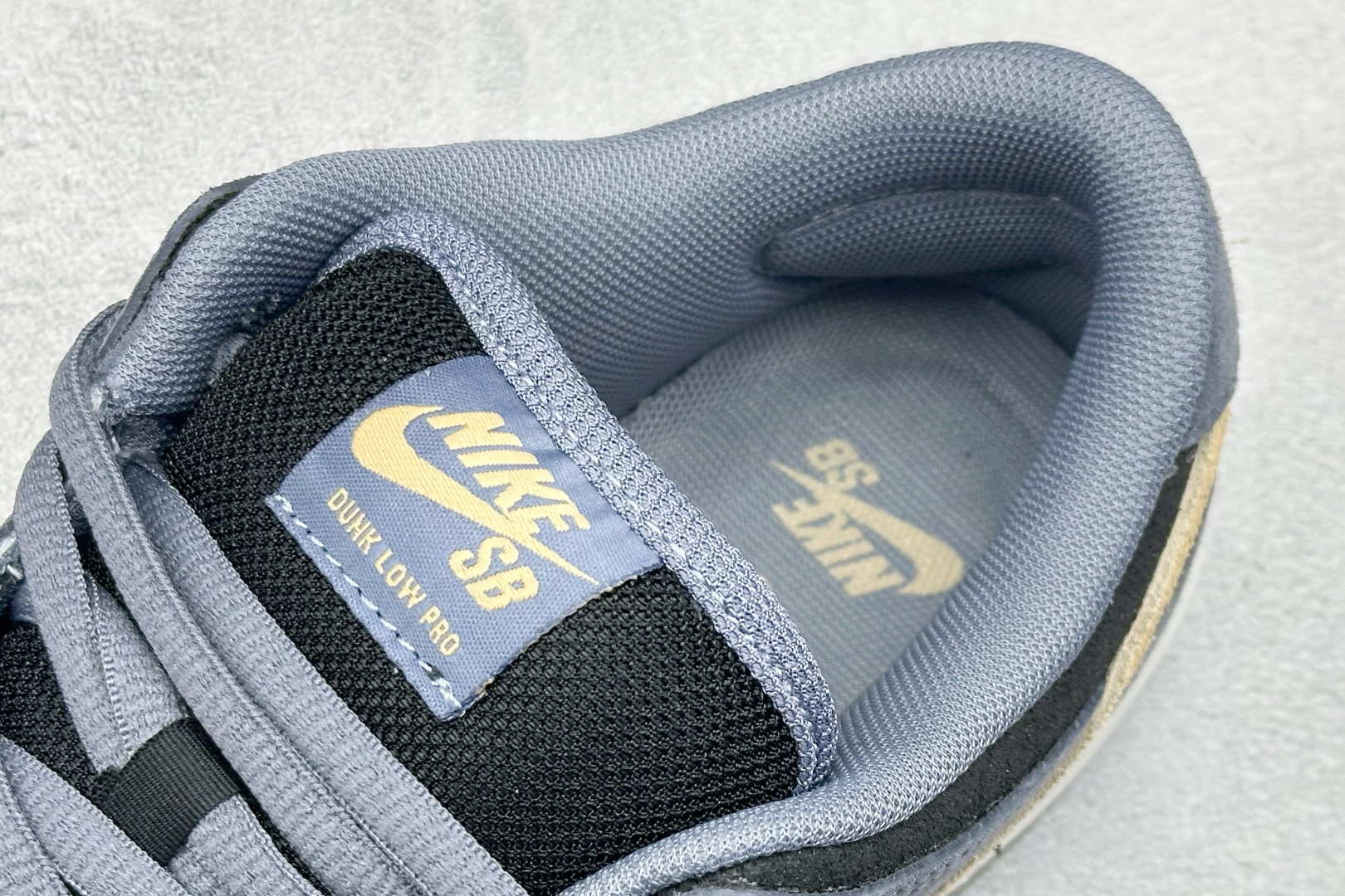 史诗级Nike Dunk SB Dunk Low ”Dark Smoke Grey” 烟雾色 低帮休闲滑板鞋 HF3063-002