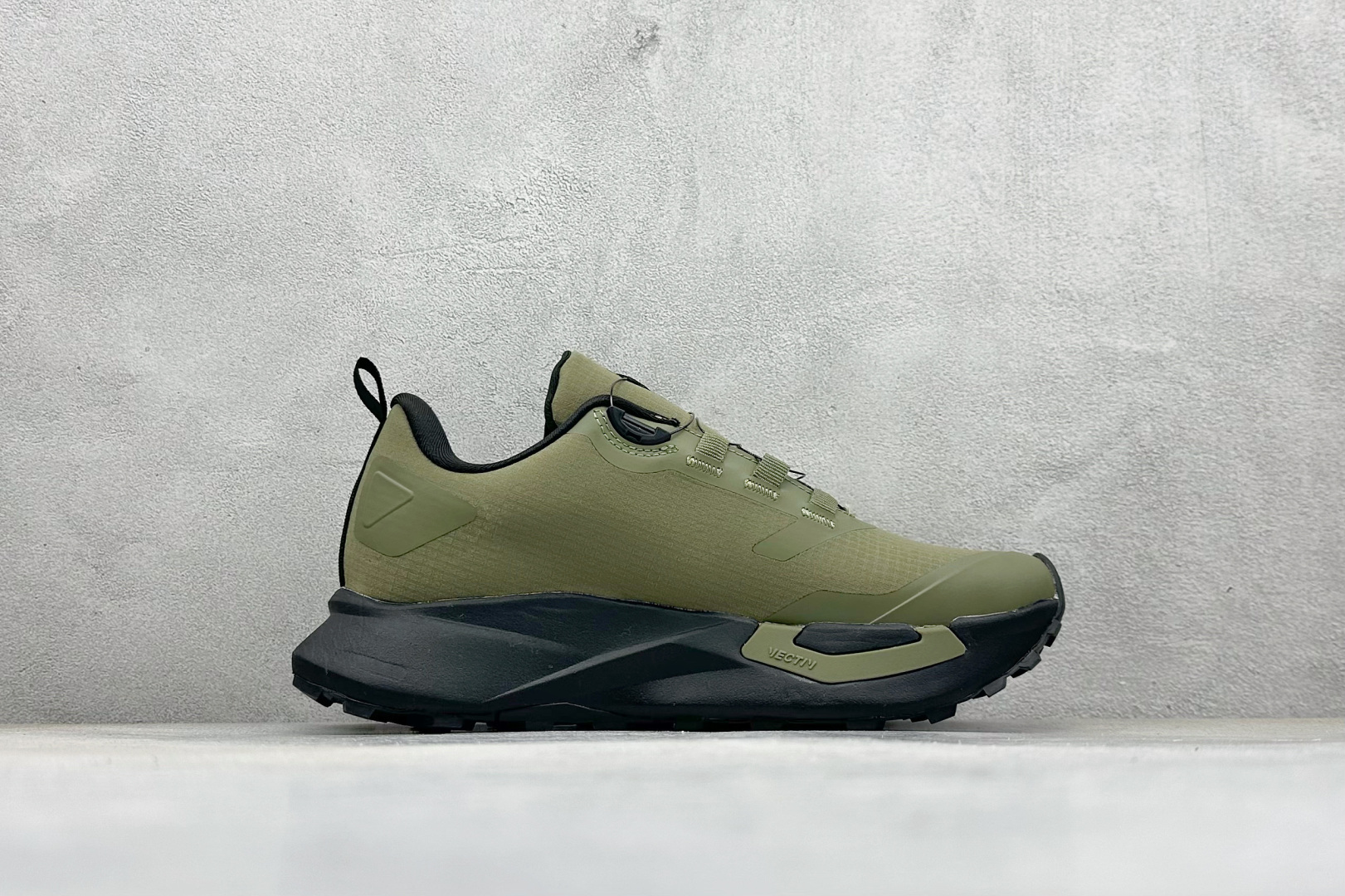 The North Face M Vectiv Enduris Low 4 北面低帮越野休闲跑步鞋 NF0A7AEP-77T