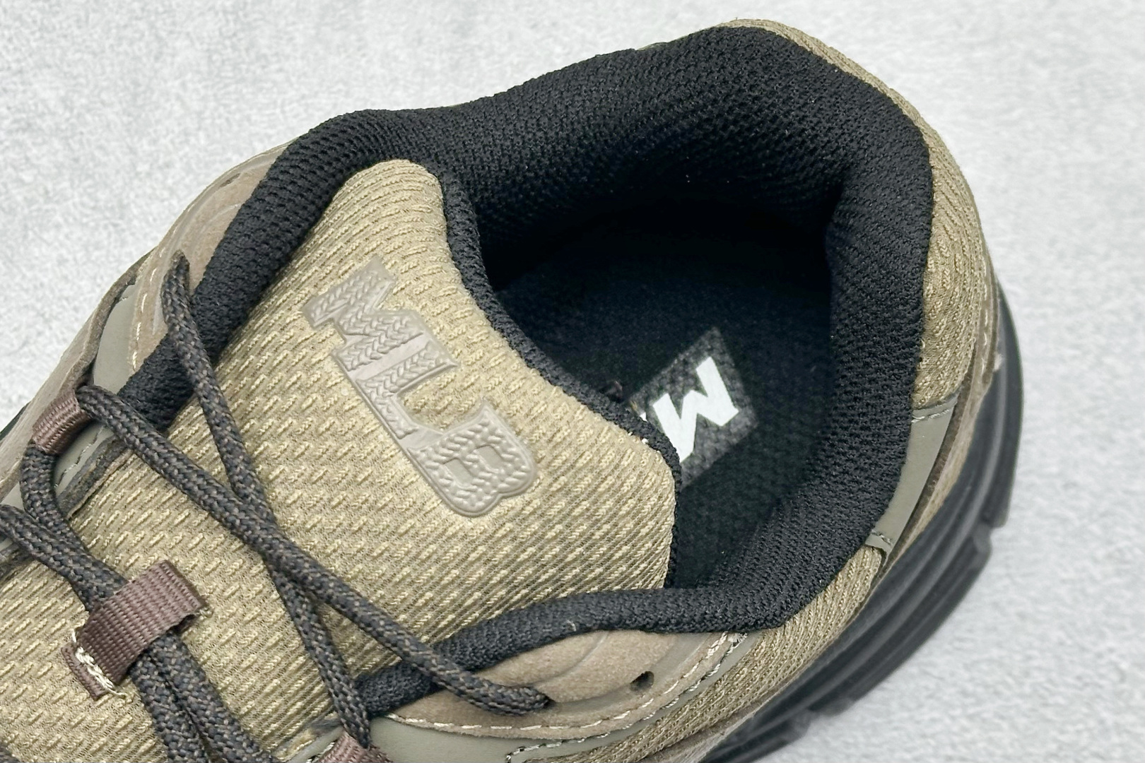 终端放店NY版MLB Chunky Runner Basic 厚底老爹厚底休闲运动慢跑鞋采用优质轻量克重